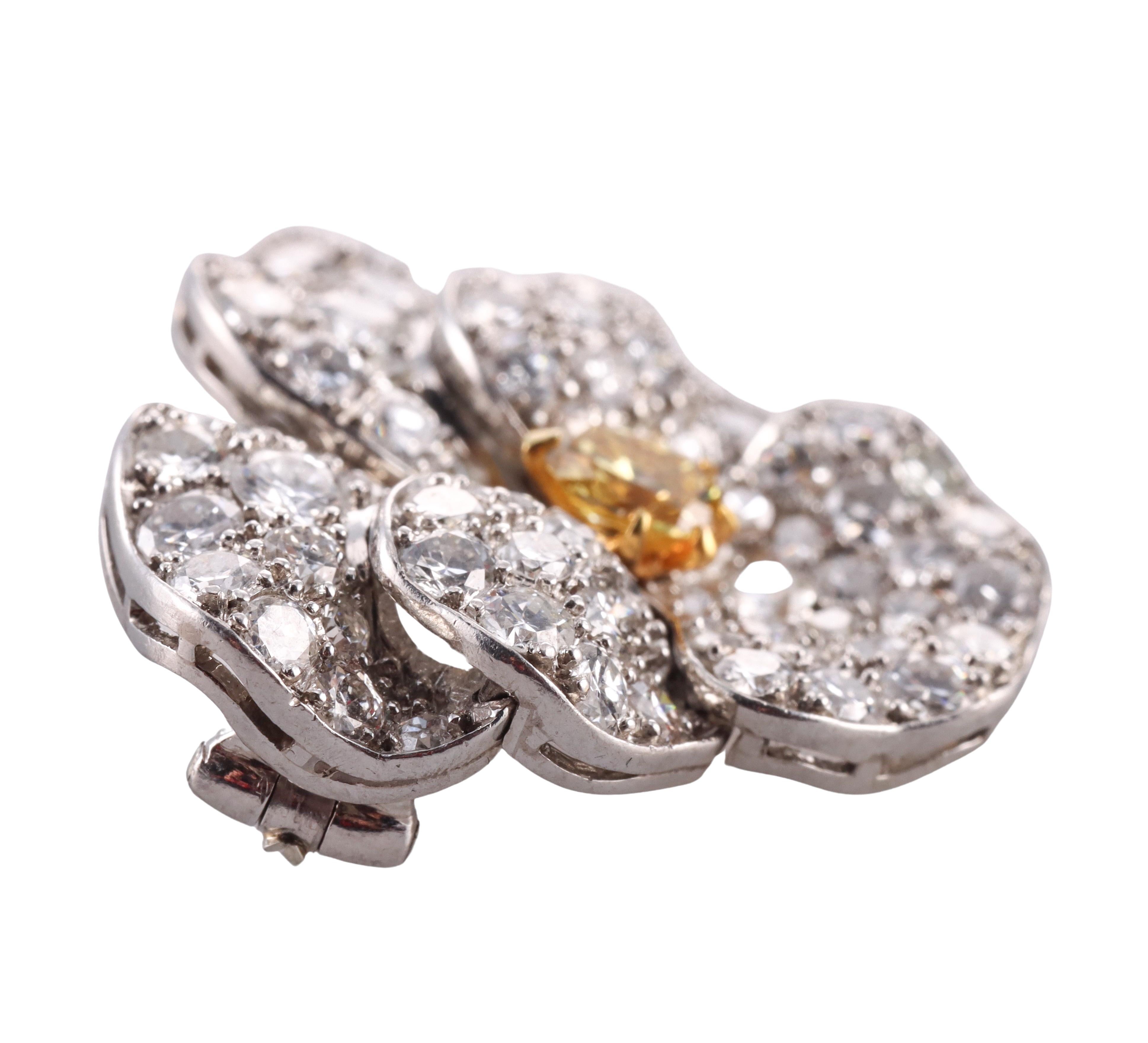Gelb-Diamant-Platin-Gold-Stiefmütterchen-Brosche  im Zustand „Hervorragend“ im Angebot in New York, NY