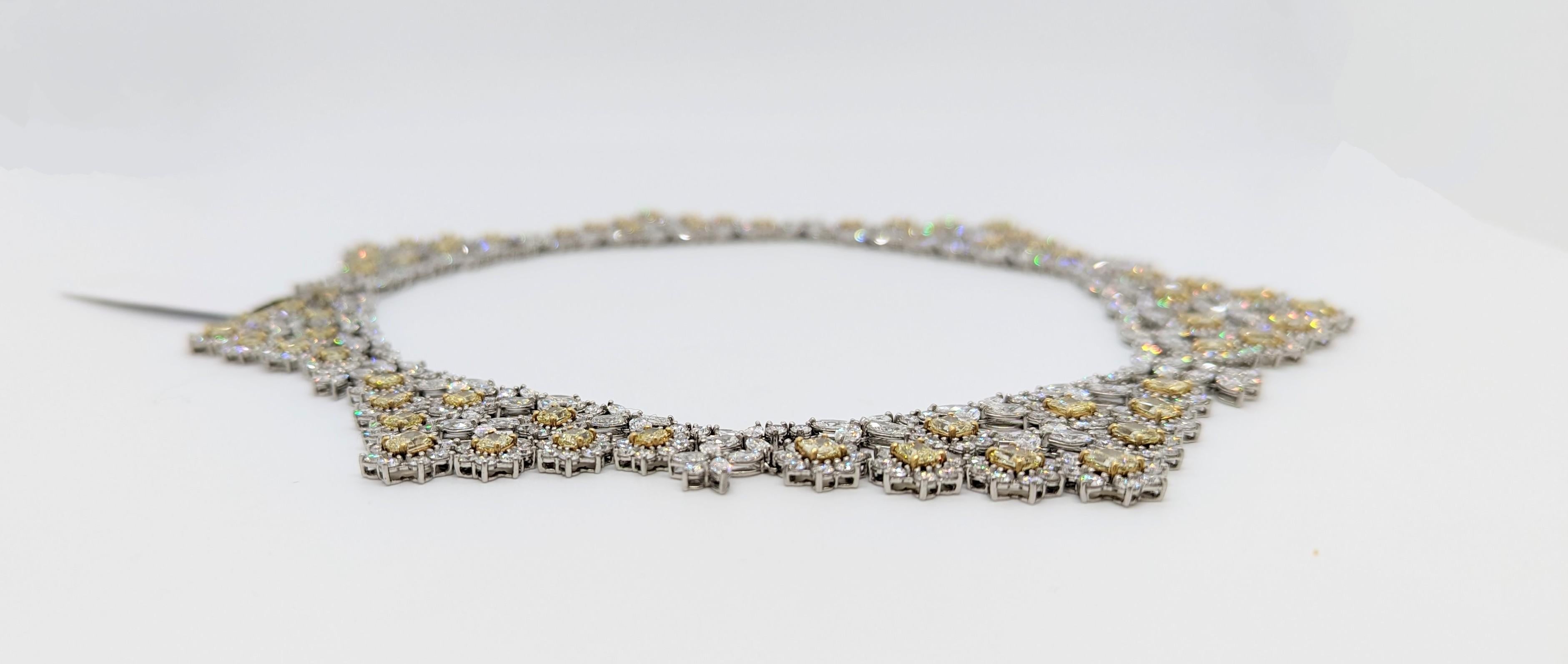 Yellow Diamond Radiant and White Diamond Necklace in Platinum & 18K Yellow Gold In New Condition For Sale In Los Angeles, CA
