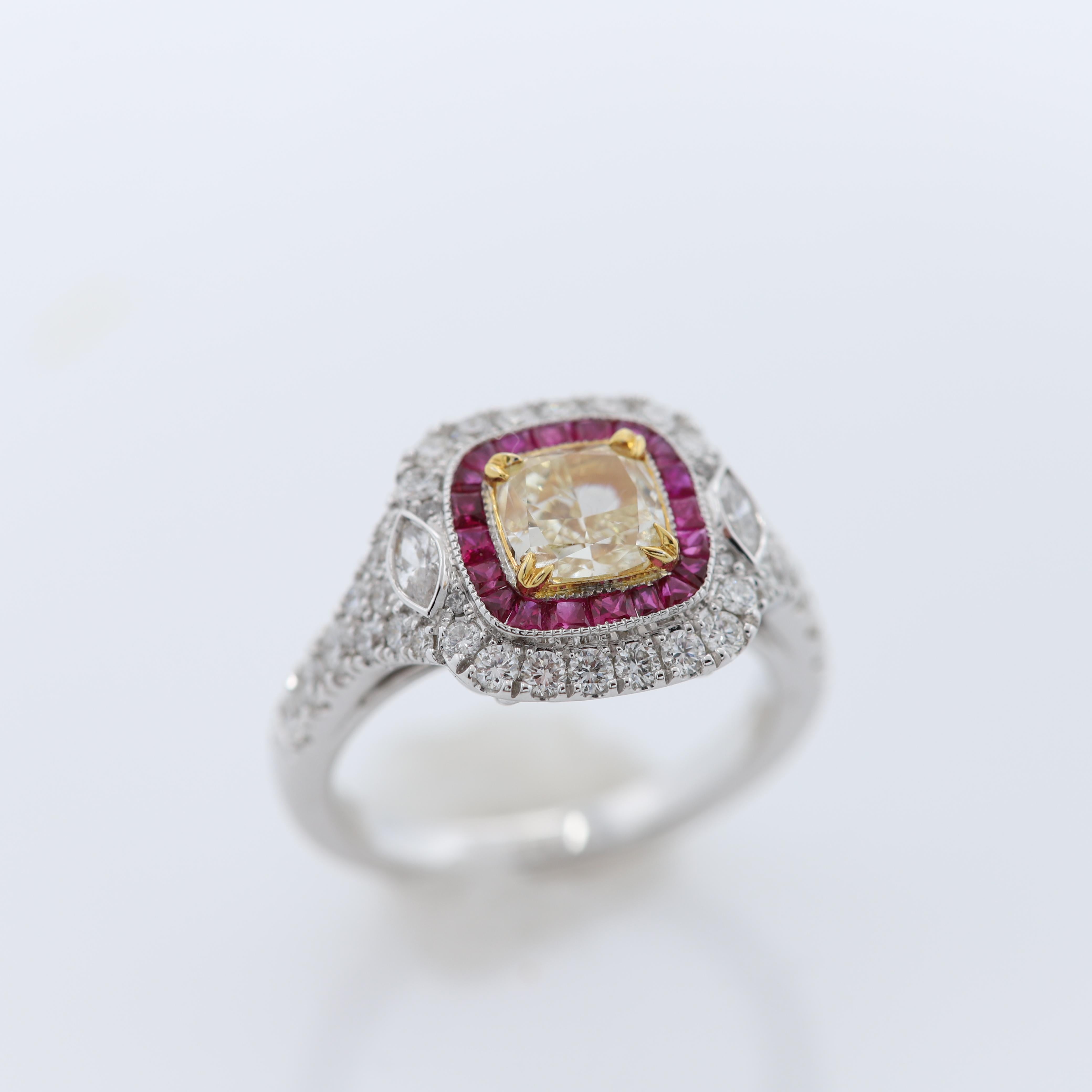 Bague en or bicolore 18 carats avec diamant jaune et rubis rouge et diamants en vente 4