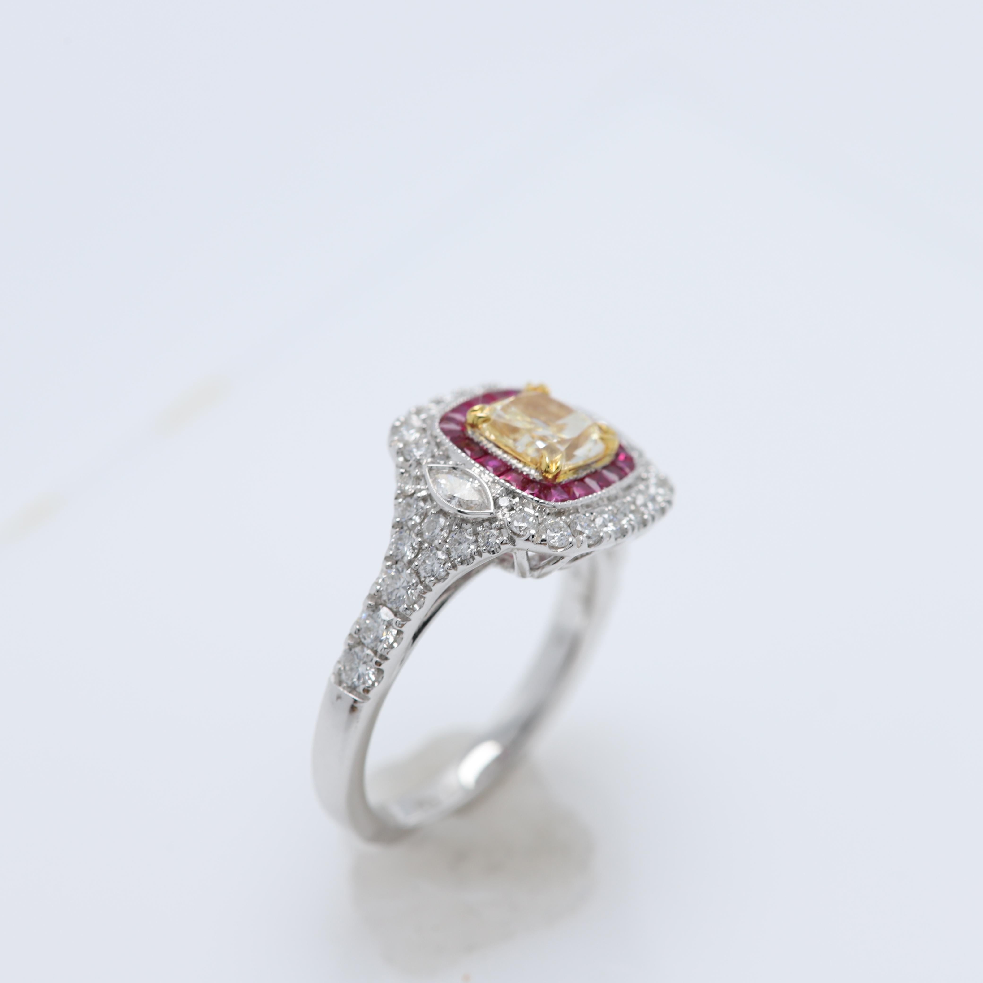 Bague en or bicolore 18 carats avec diamant jaune et rubis rouge et diamants en vente 6