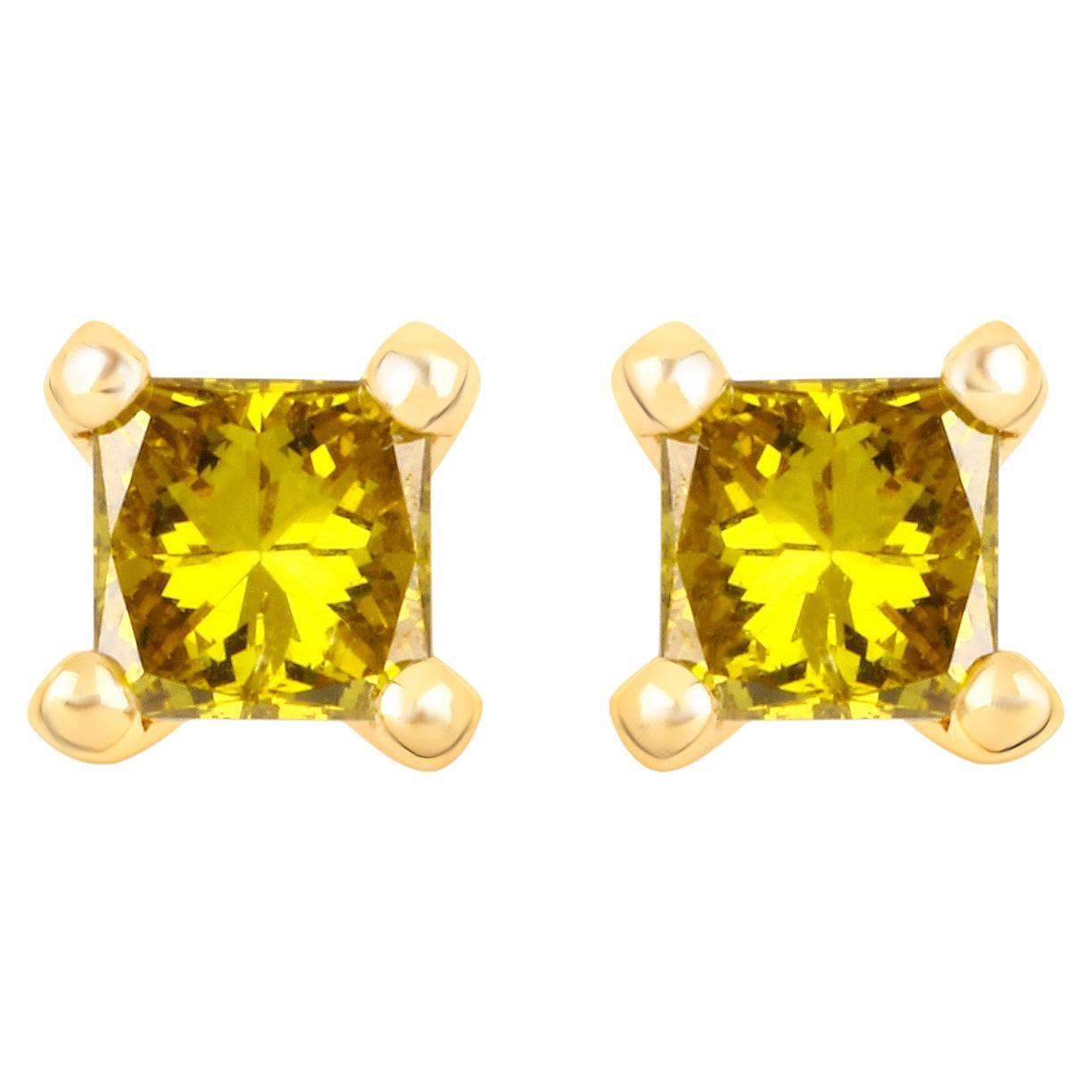 Yellow Diamond Stud Earrings 0.25 Carats 14K Yellow Gold For Sale