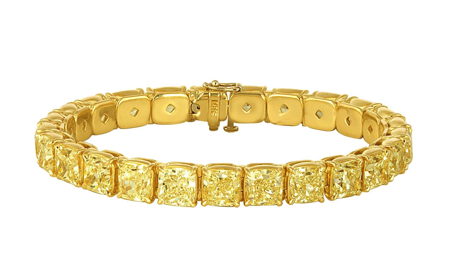Contemporary Yellow Diamonds Cushion Cut Set in Gold Bracelet
