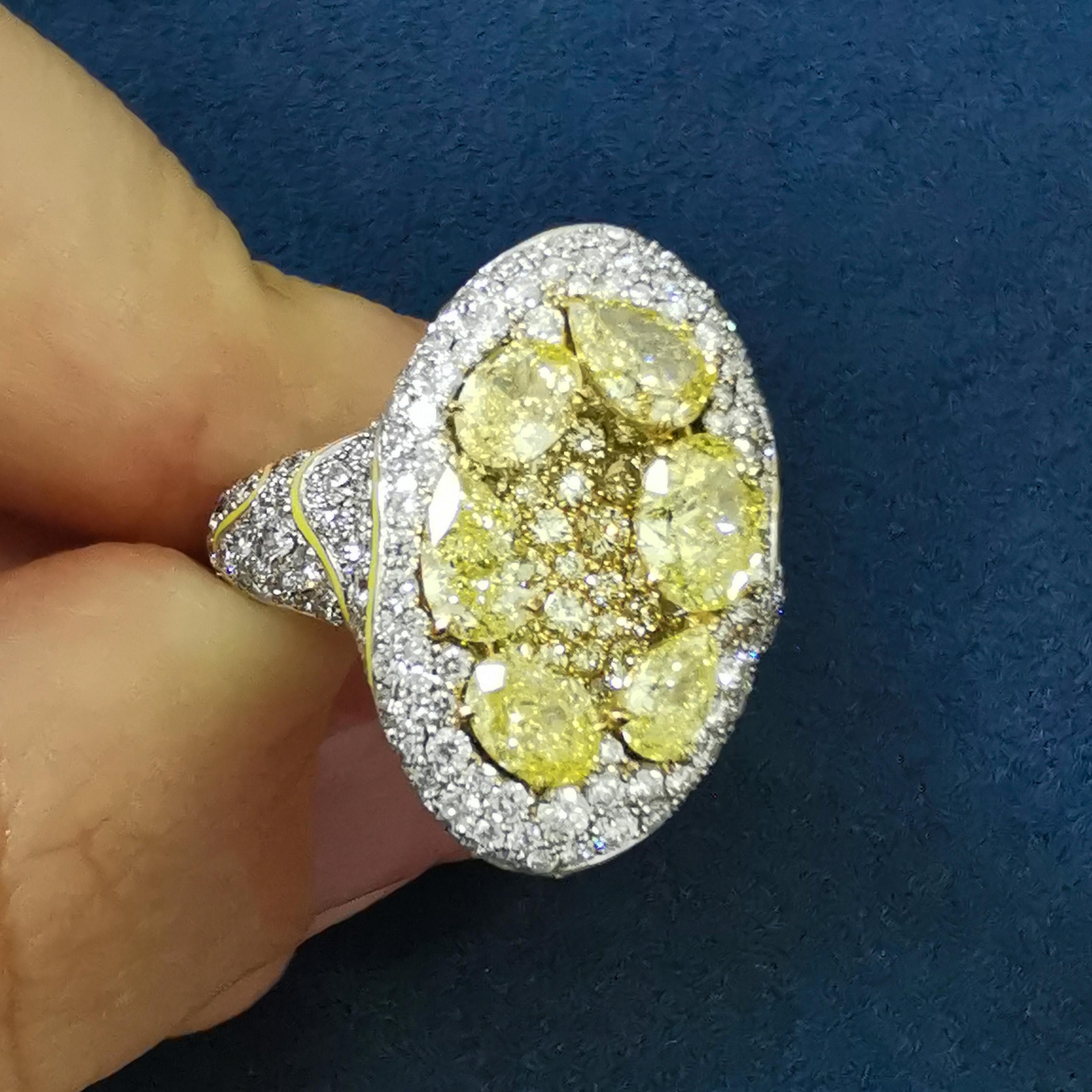 Pear Cut Yellow Diamonds White Diamonds Enamel 18 Karat White Gold High Jewellry Ring For Sale