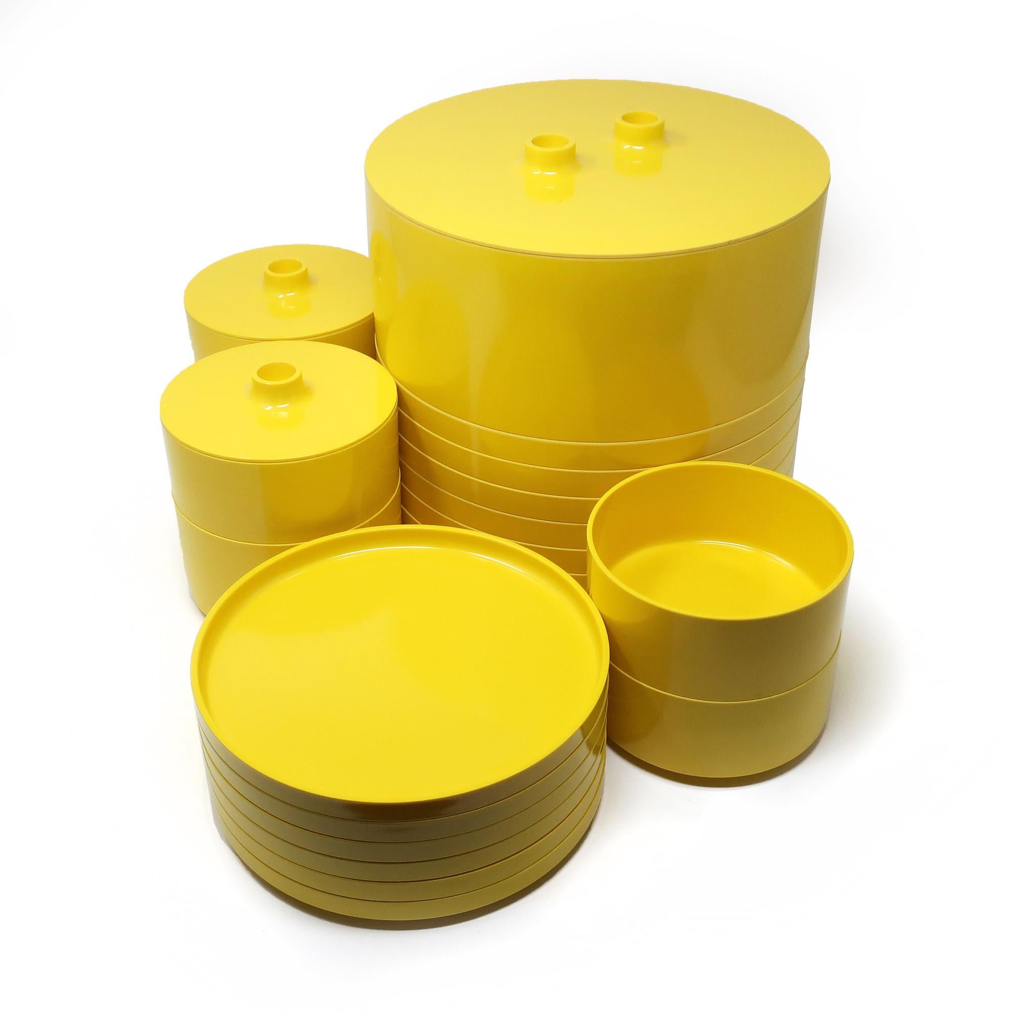 Plastic Yellow Dinnerware by Vignelli for Heller, Service for 6