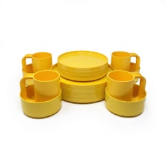 Yellow Dinnerware by Vignelli for Heller, Set of 16