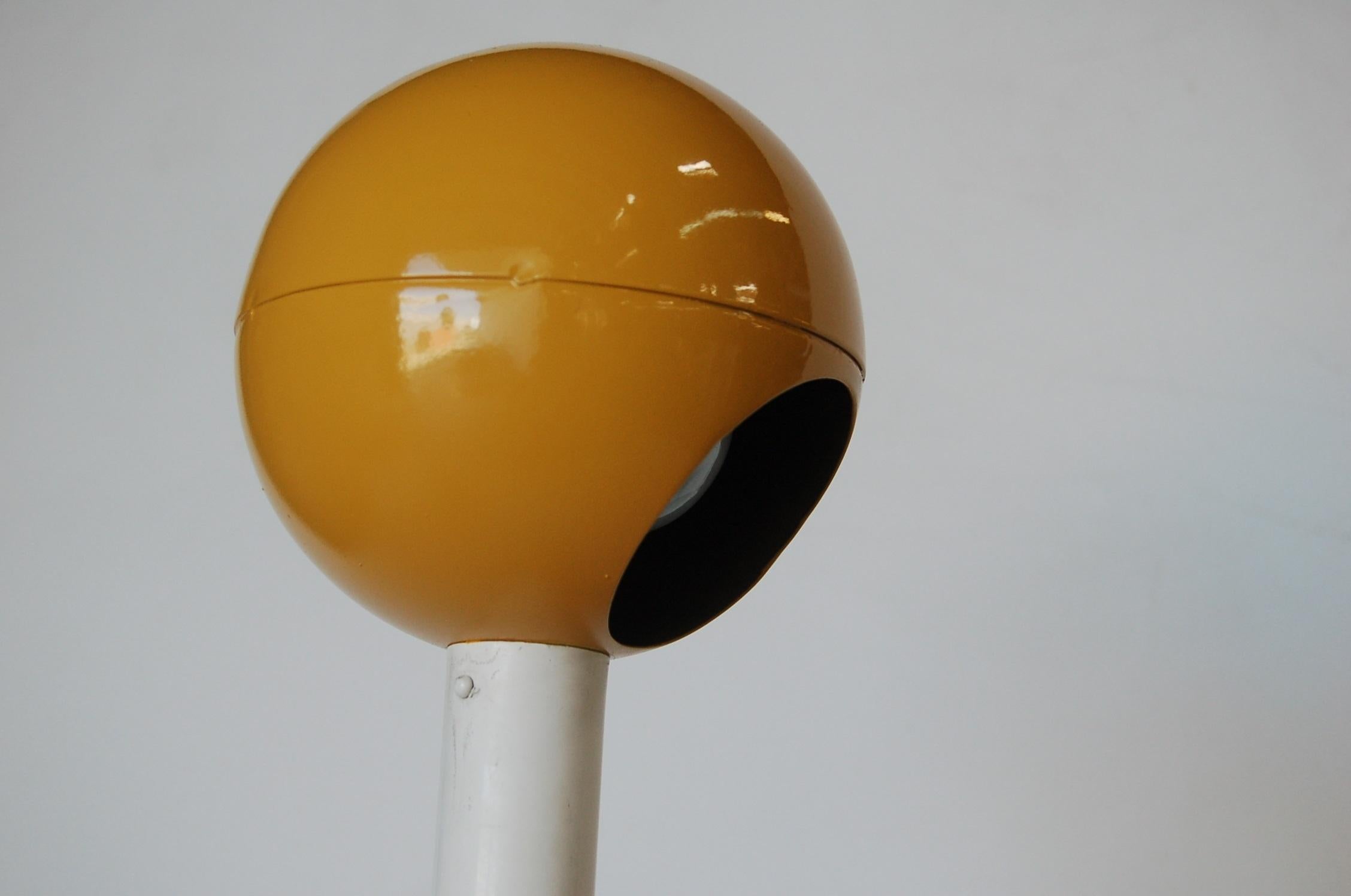 Yellow Double Ball Barbell Desk Table Lamp by George Kovacs In Excellent Condition For Sale In Van Nuys, CA