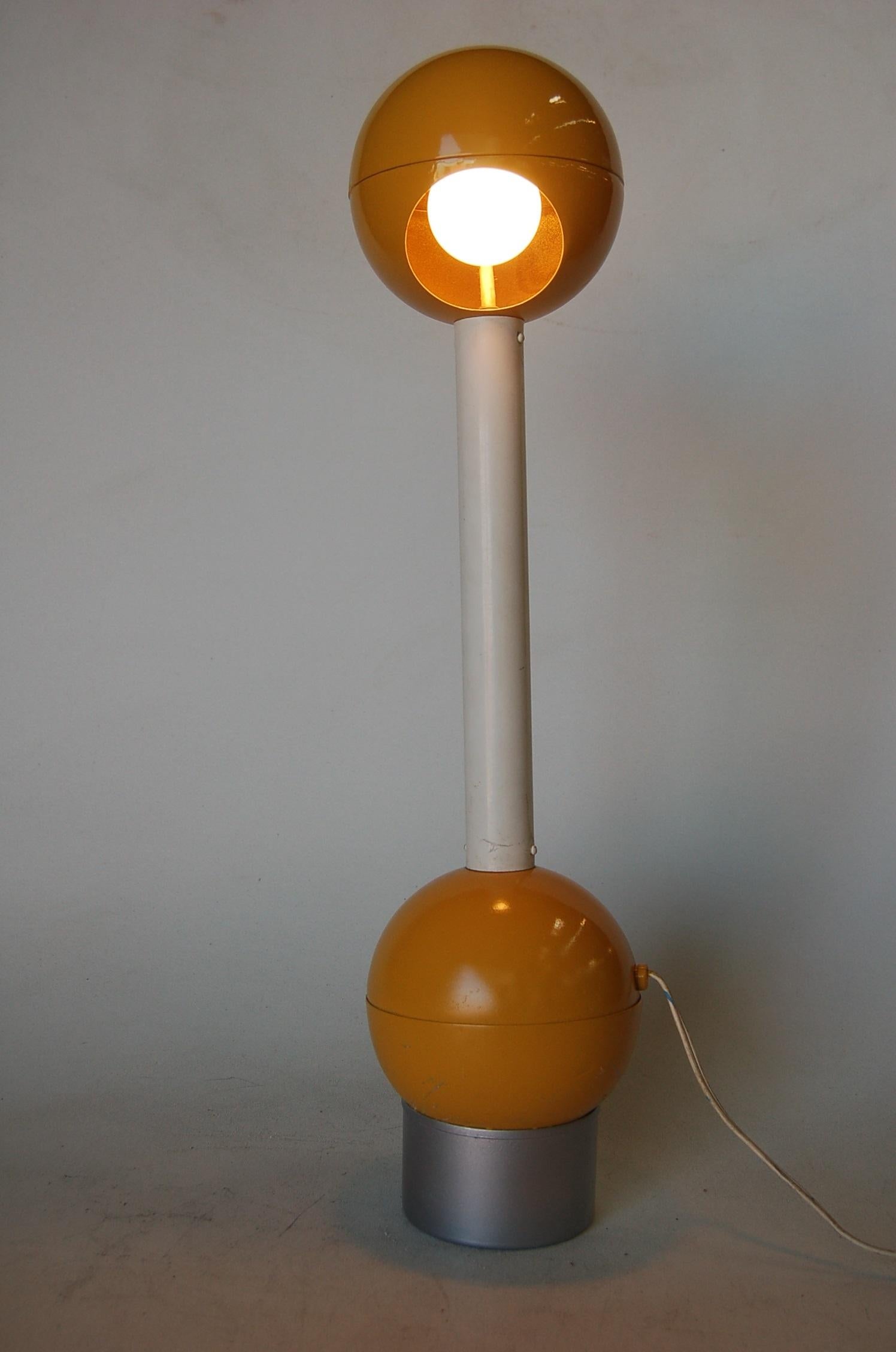Metal Yellow Double Ball Barbell Desk Table Lamp by George Kovacs For Sale