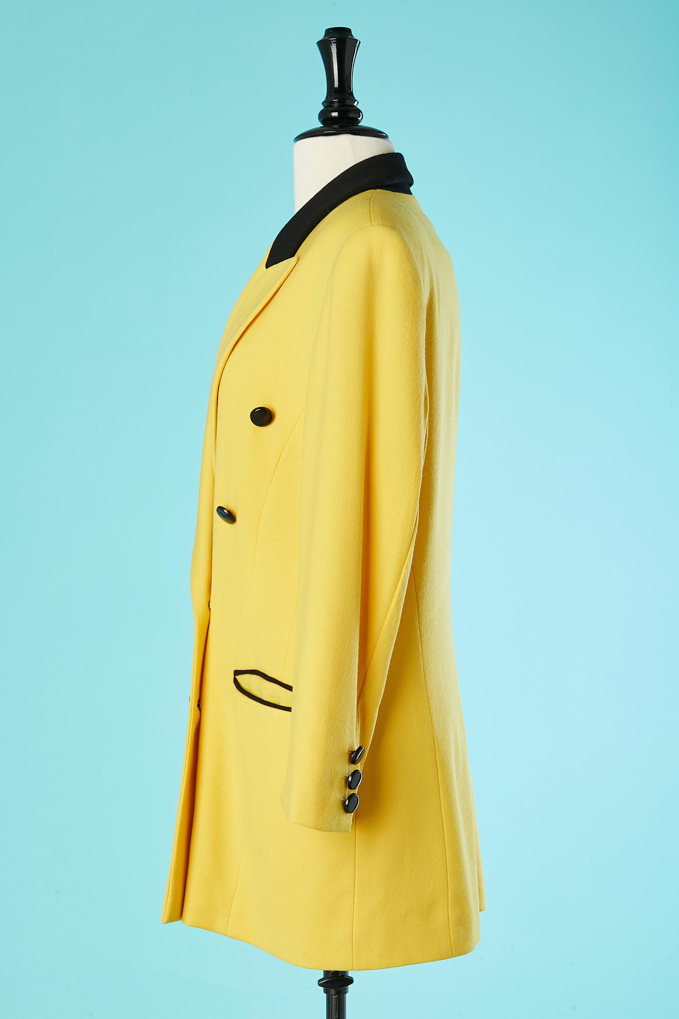 Gelber doppelreihiger Blazer mit schwarzen Details Escada von Margaretha LEY  Damen im Angebot
