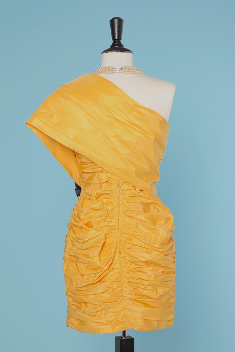Yellow draped bustier dress in taffetas with bow and black flower Azzaro Paris  For Sale 1