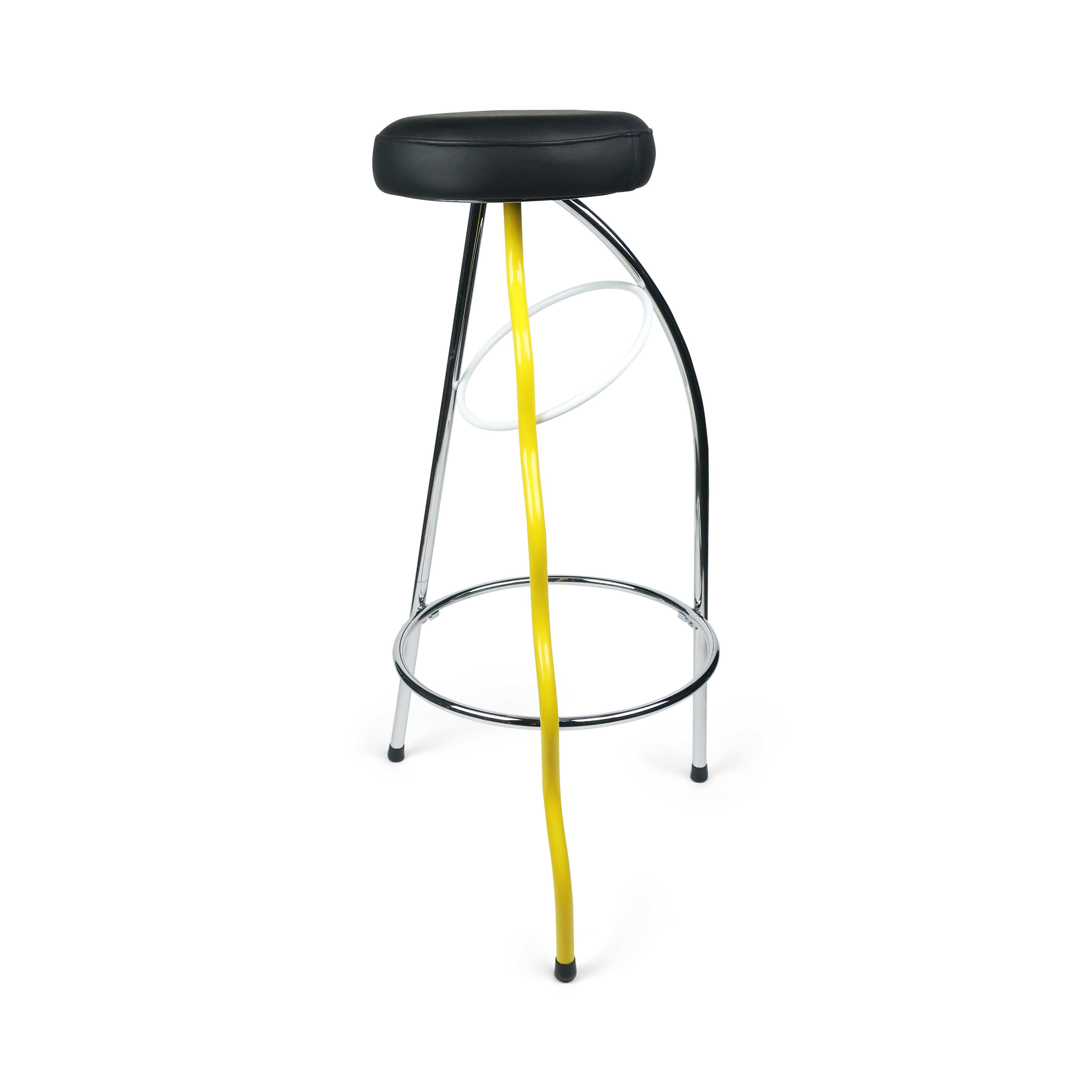 A fantastic bar stool designed by Javier Mariscal for Bar Dúplex in Valencia in 1980. The Duplex bar stool is an iconic example of 1980s and postmodern design and was produced by B. D. Ediciones de Diseno, Barcelona. Three steel legs (one painted