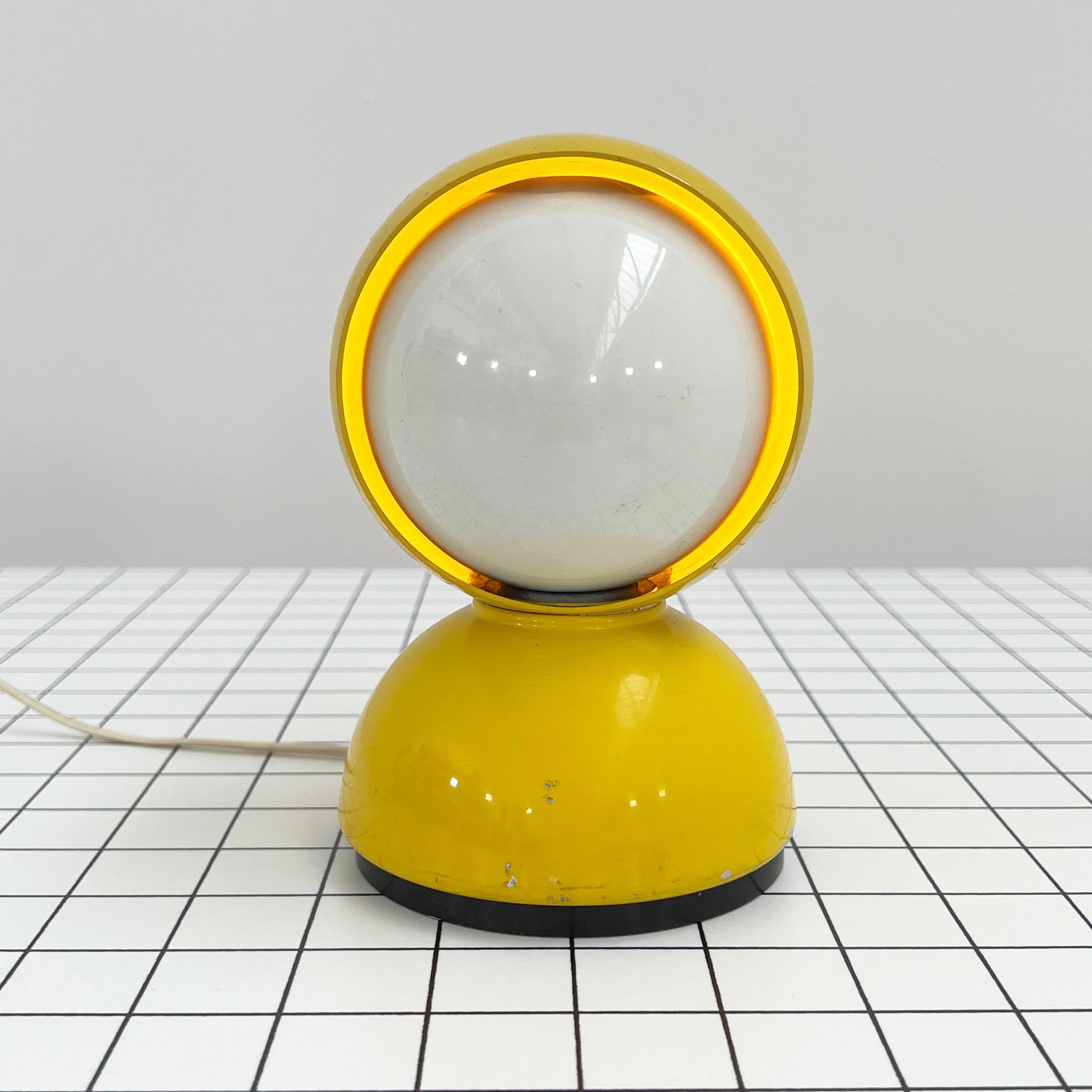 Yellow Eclisse Table Lamp by Vico Magistretti for Artemide, 1960s
Designer - Vico Magistretti
Producer - Artemide
Model - Eclisse Table Lamp
Design Period - Sixties
Measurements - Width 12 cm x Depth 12 cm x Height 18,5 cm
Materials -