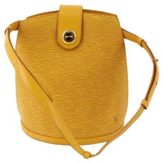 Gelbe Louis Vuitton Cluny-Umhängetasche aus Epi-Leder mit goldfarbenen Beschlägen