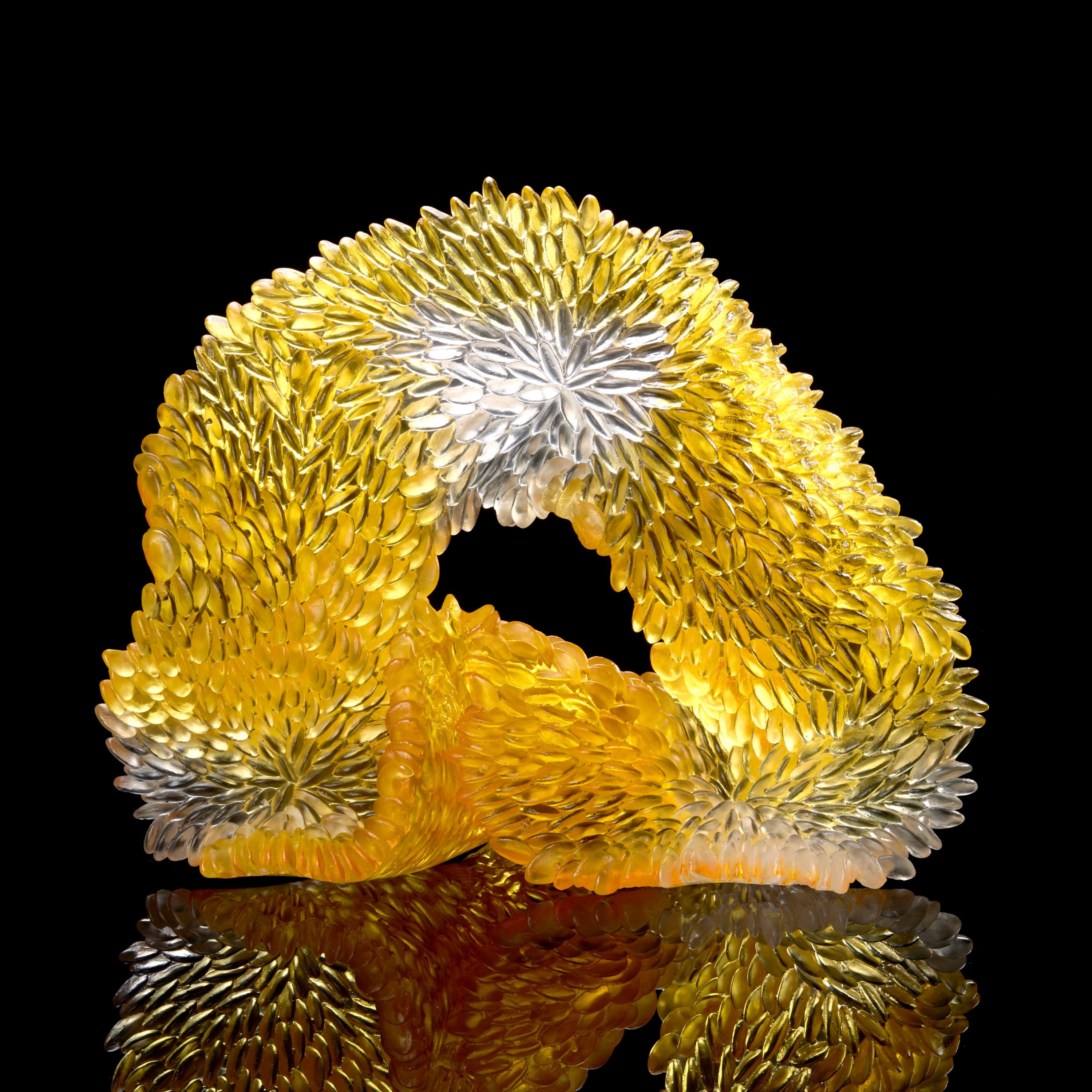 XXI secolo e contemporaneo Yellow Fields, scultura in vetro fuso con texture oro e trasparente di Nina Casson McGarva in vendita