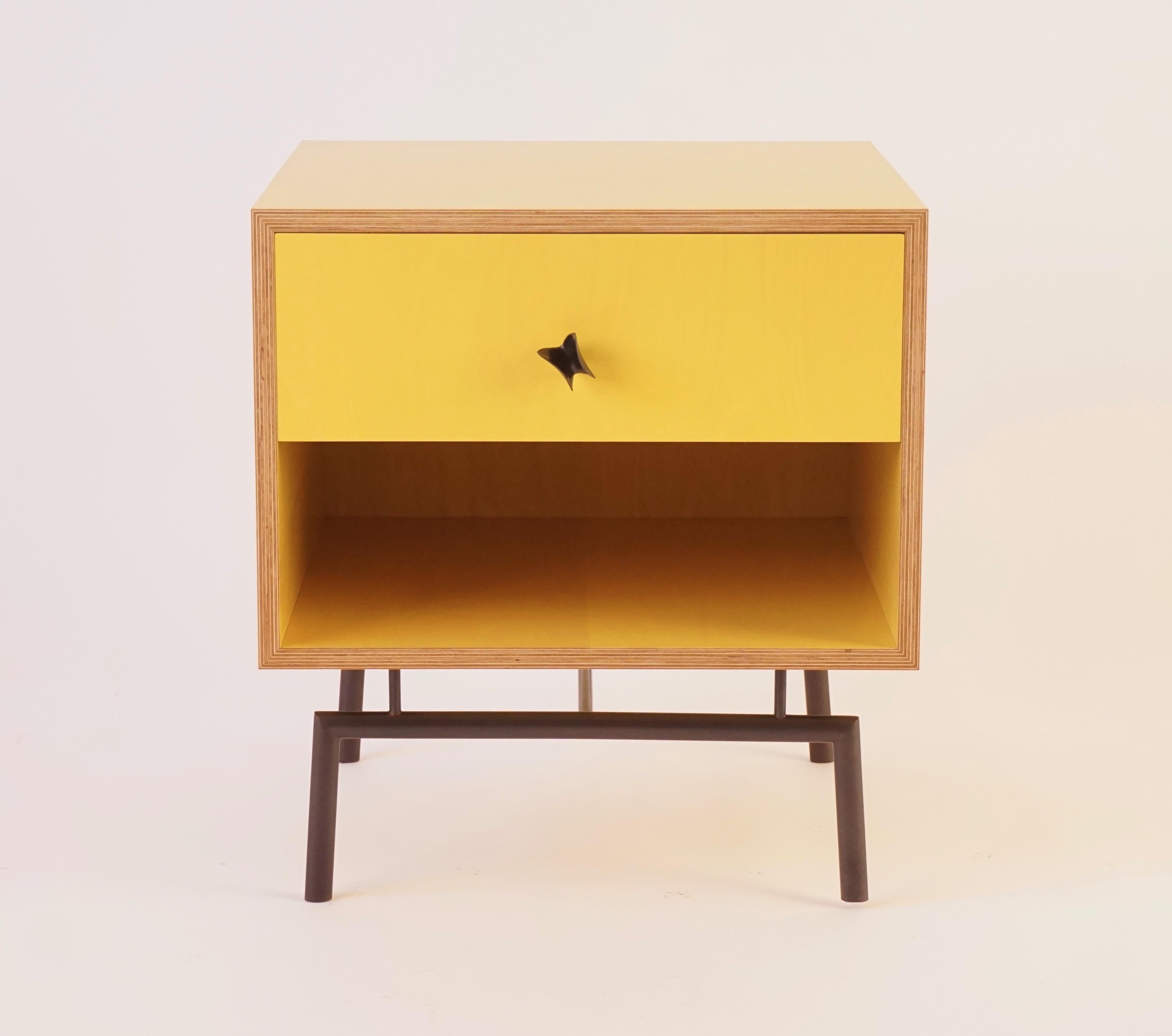 is the bottom ply yellow