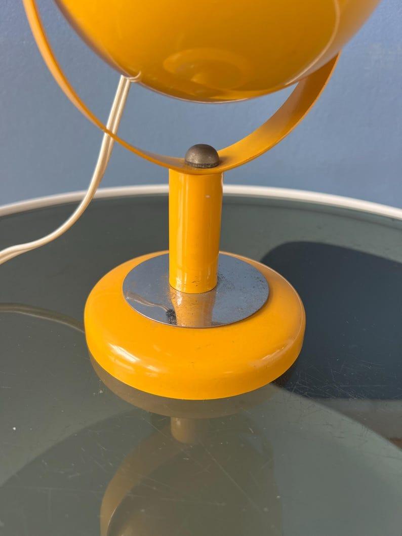 Lampe de table jaune souple de l'ère spatiale, 1970 Excellent état - En vente à ROTTERDAM, ZH