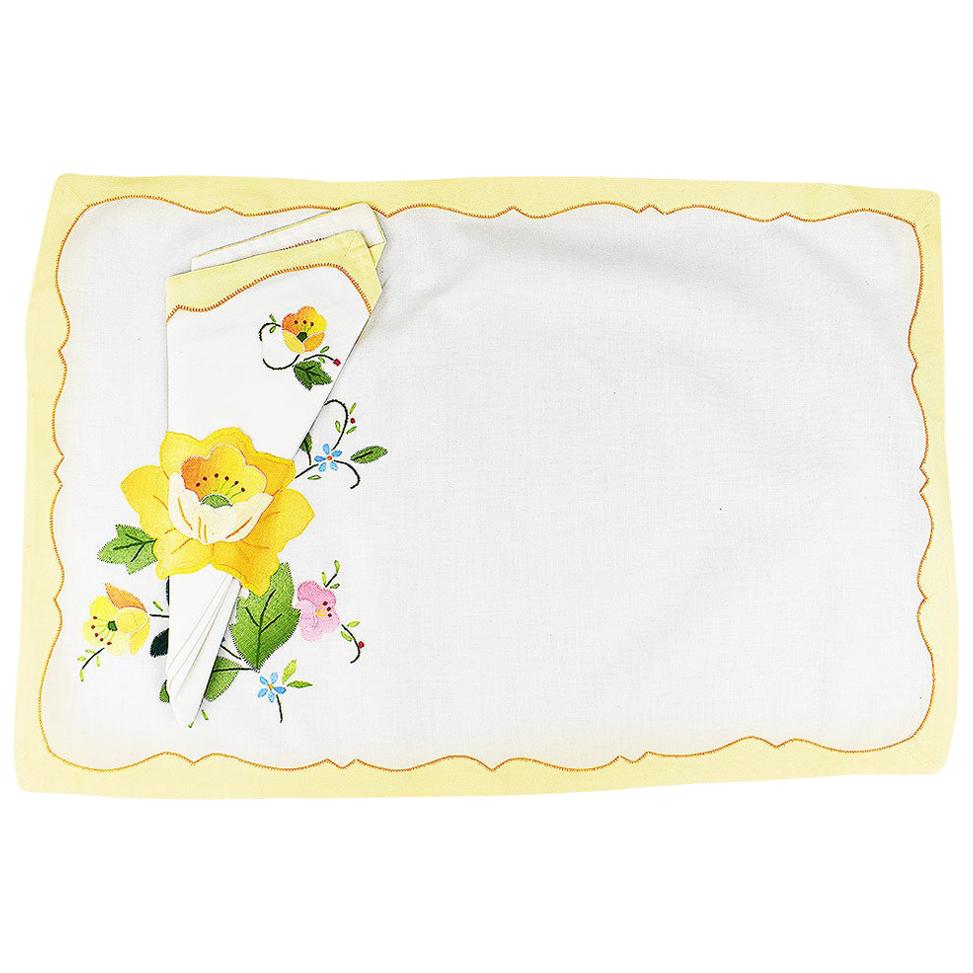 Yellow Floral Fabric Placemats and Napkins, Set of 5 Napkins 6 Placemats For Sale