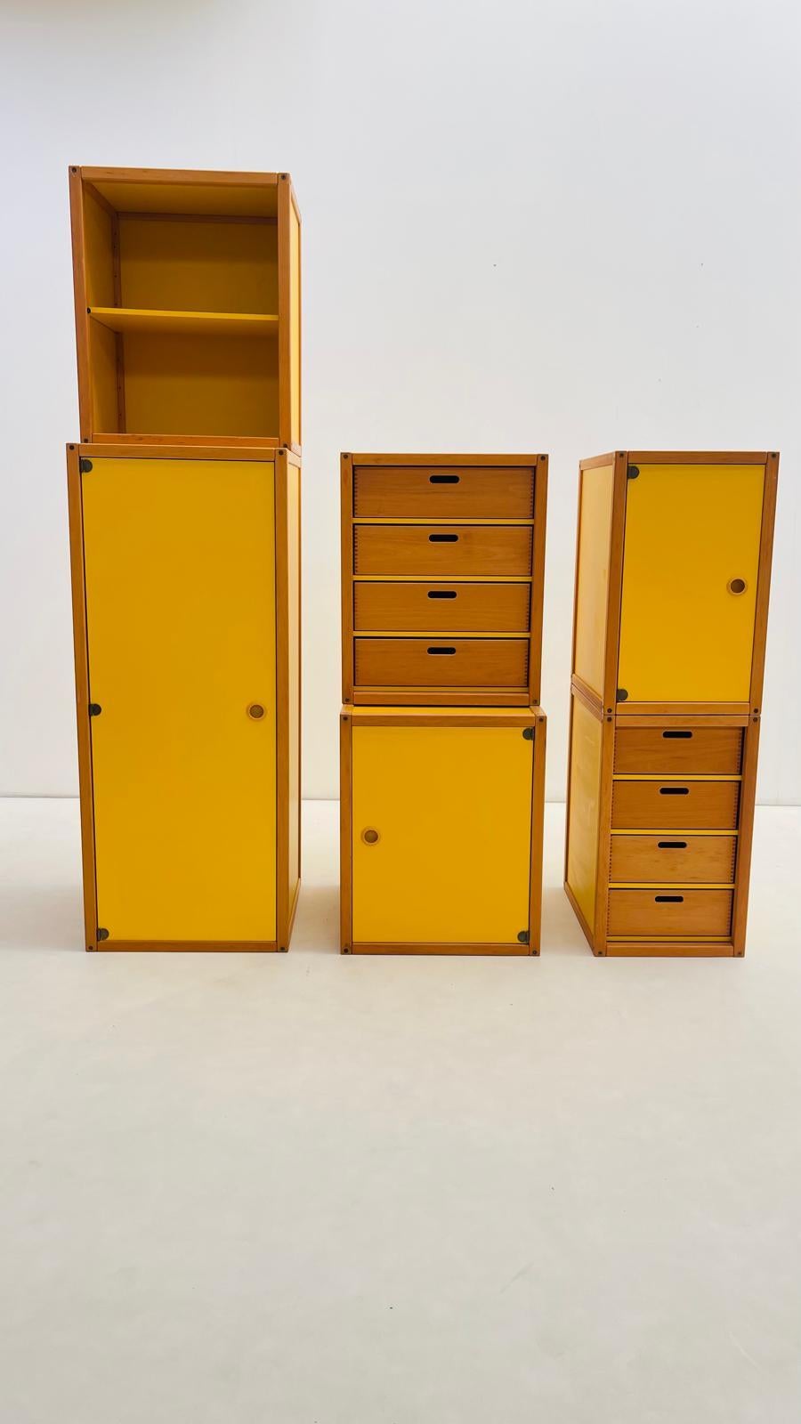 XX secolo Flötotto giallo - Set di mobili da camera in vendita