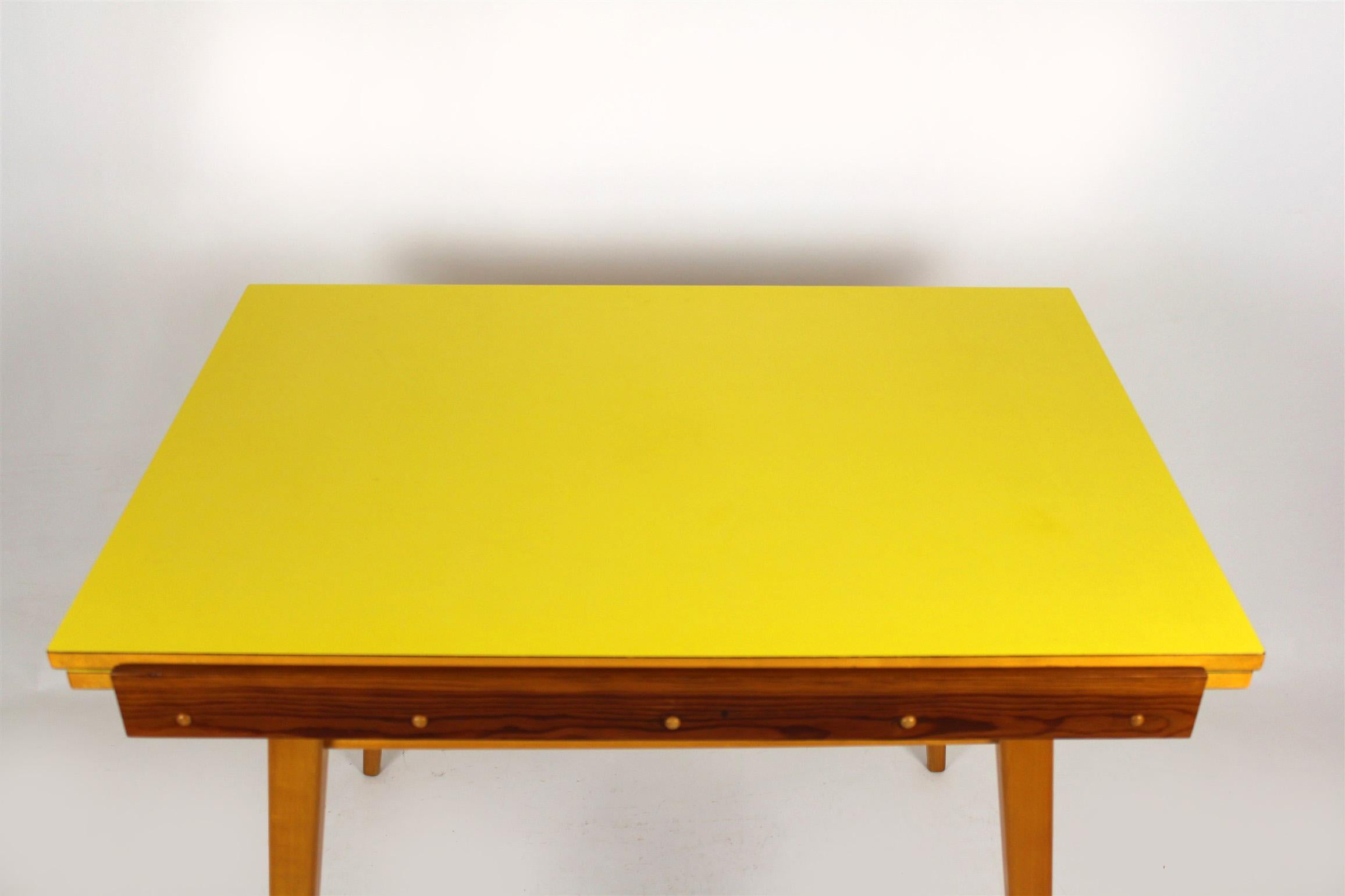 folding formica table