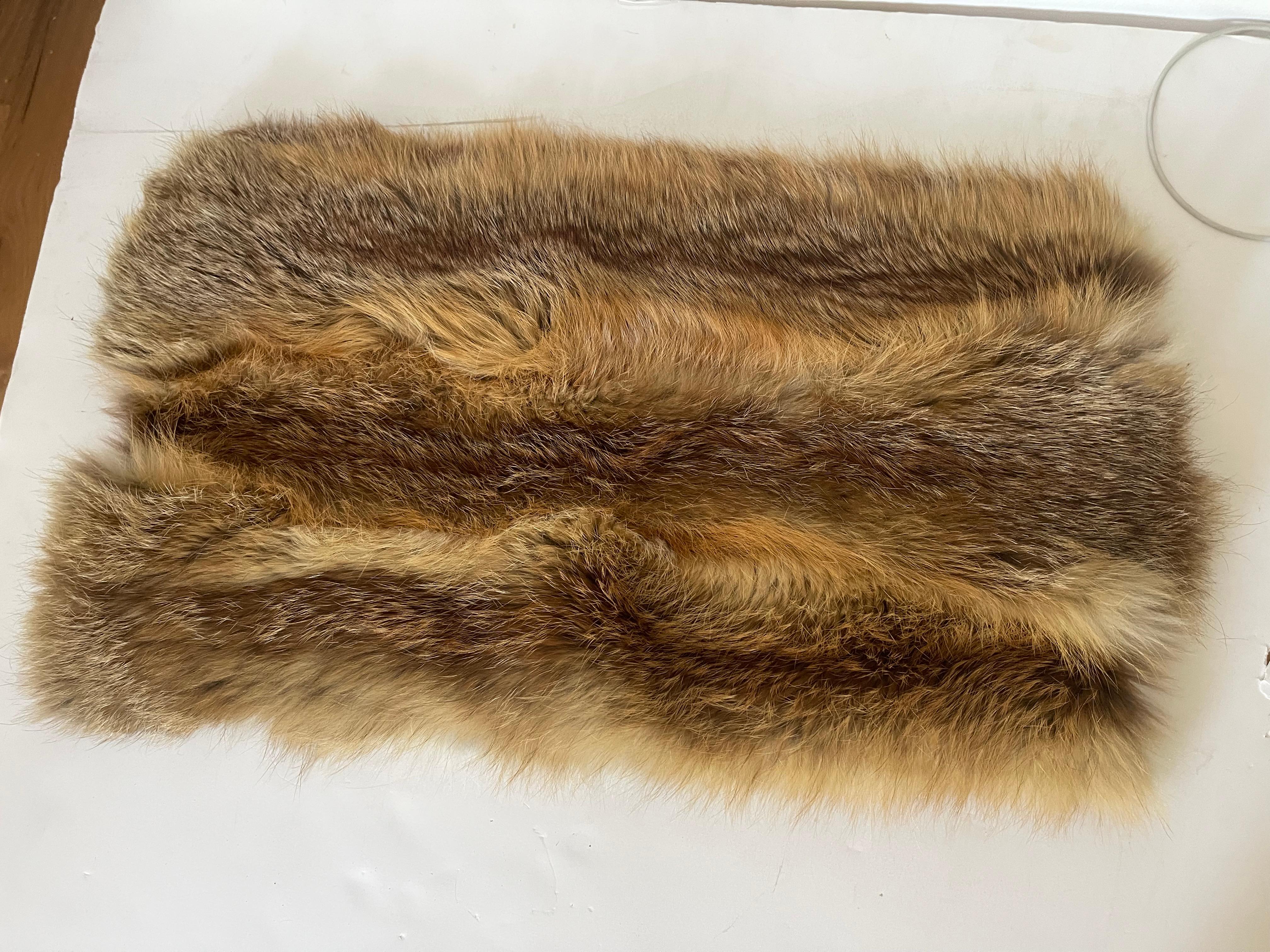 Classico americano Pelliccia di volpe gialla per cuscino in vendita