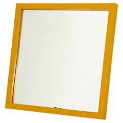 Miroir à cadre jaune modèle 4727 d'Anna Castelli Ferrieri pour Kartell, années 1980