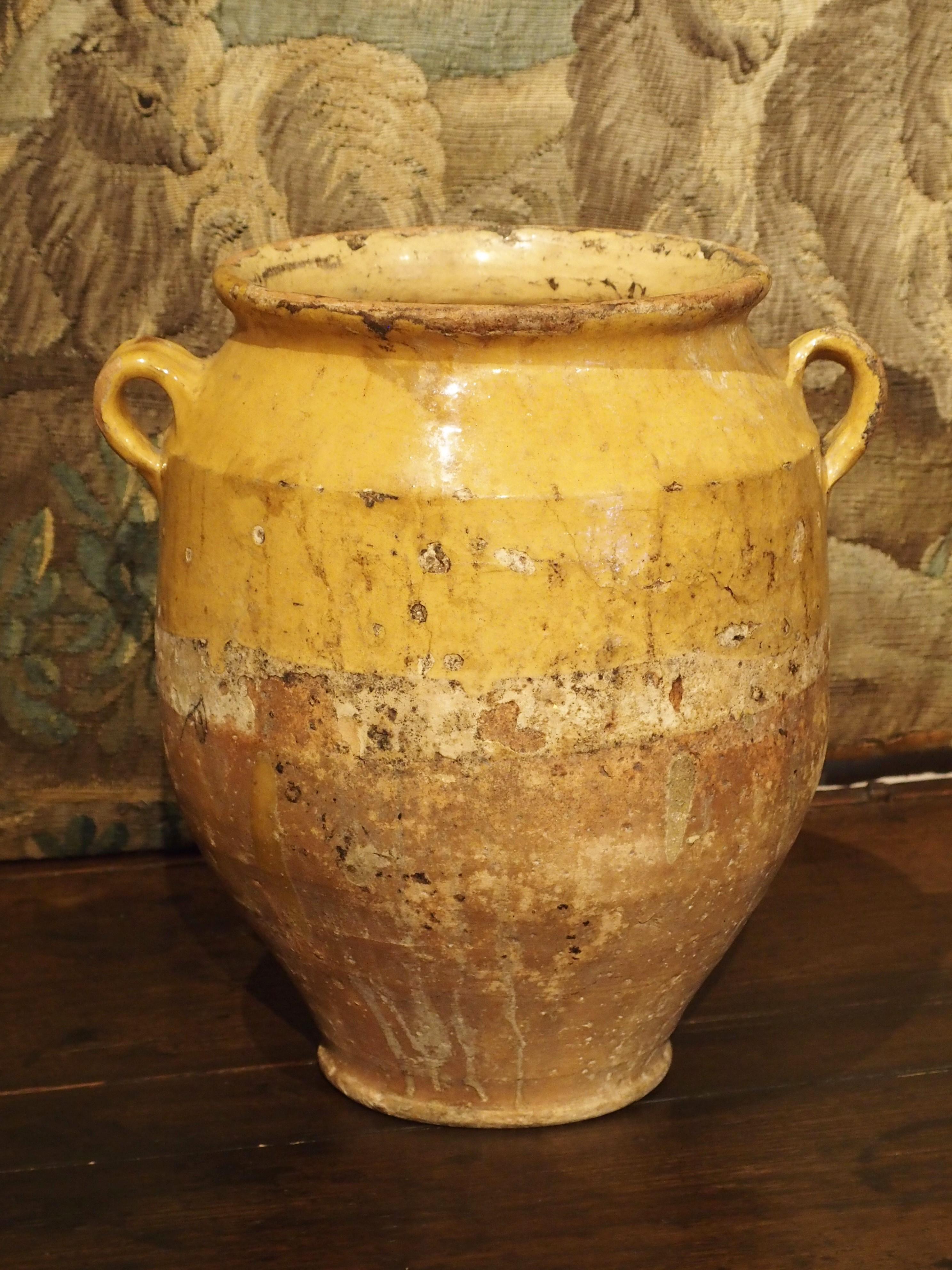 Yellow Glazed Antique French Terracotta Confit Pot, 19th Century In Good Condition In Dallas, TX