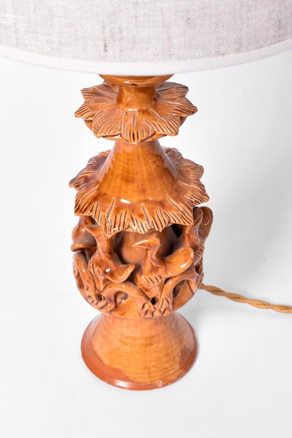 Vernissé Lampe en céramique émaillée jaune, années 1970 en vente