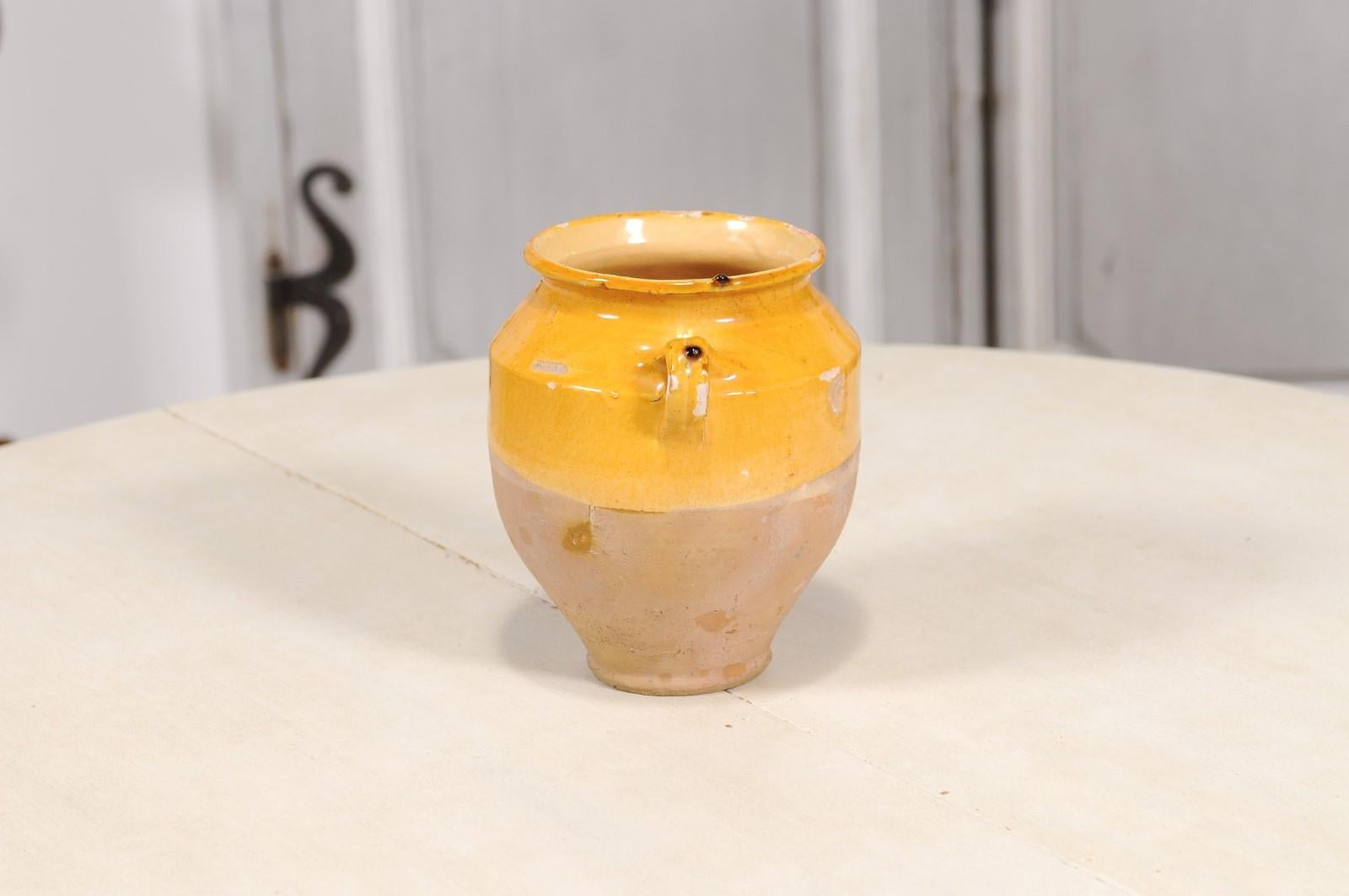 Yellow Glazed French Provincial Double Handled Pot à Confit Pottery In Good Condition In Atlanta, GA