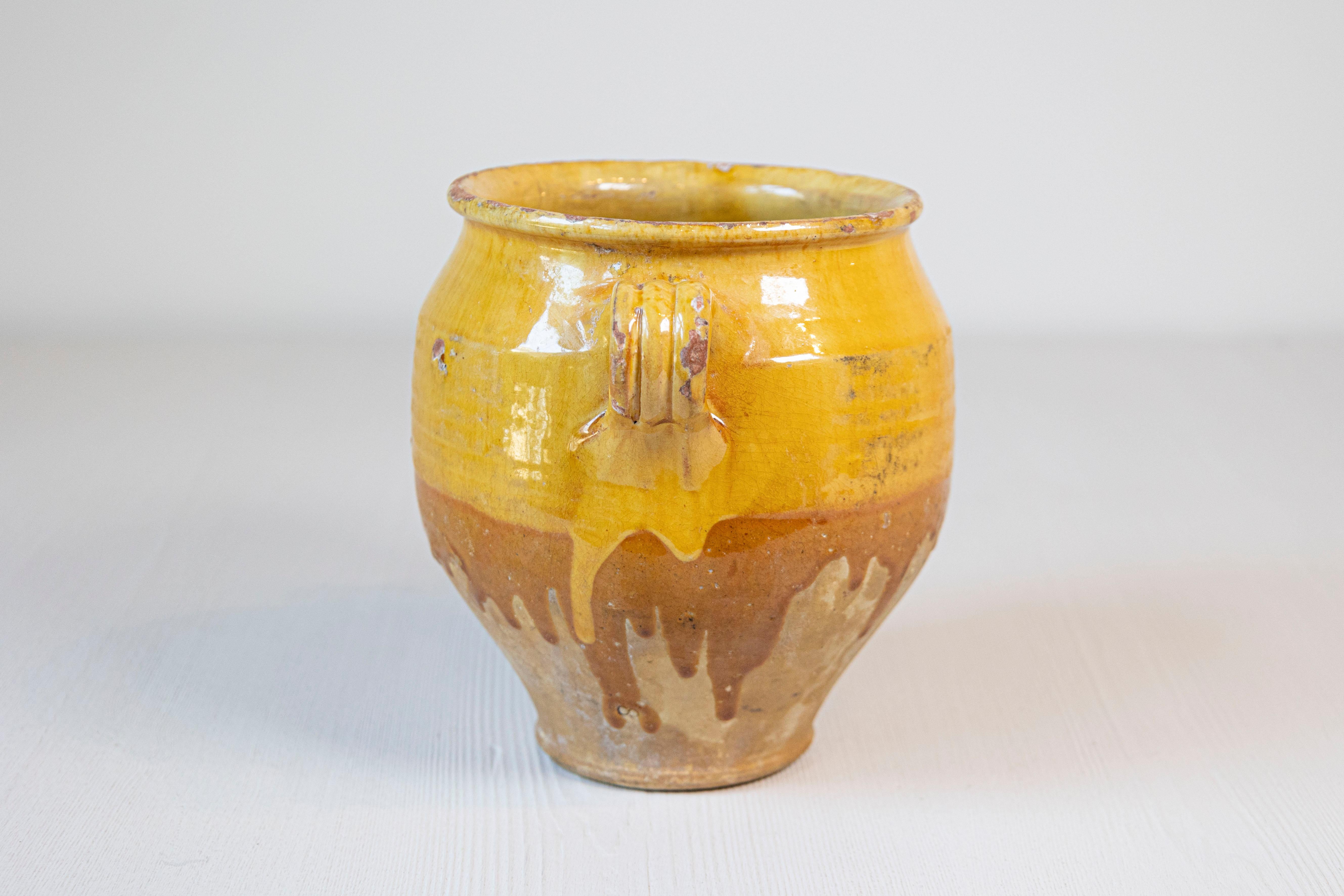 Yellow Glazed French Provincial Double Pot à Confit with Rustic Character In Good Condition In Atlanta, GA