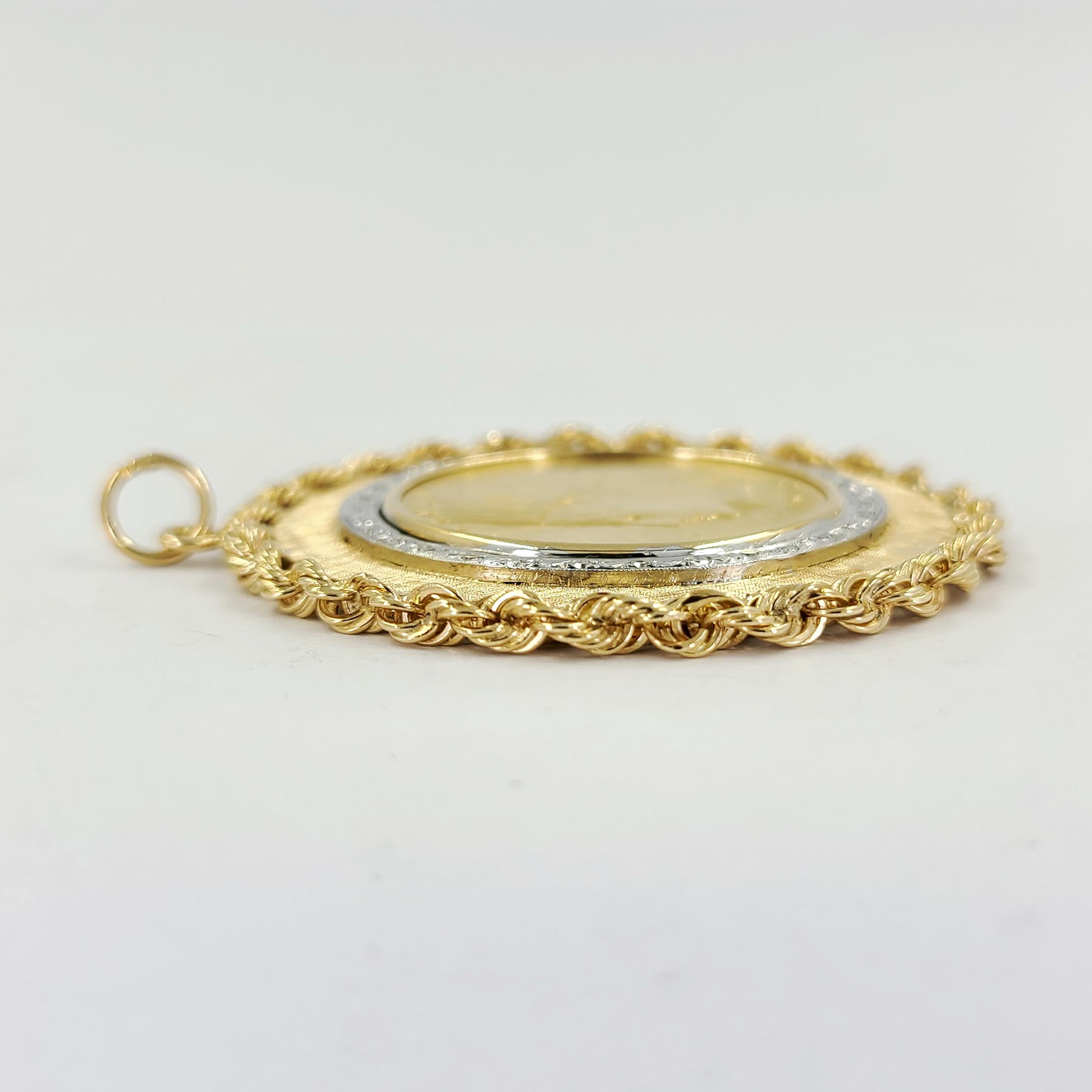 Pendentif en or jaune avec pièce de monnaie indienne 10 $ sertie d'un diamant taille unique Bon état - En vente à Coral Gables, FL