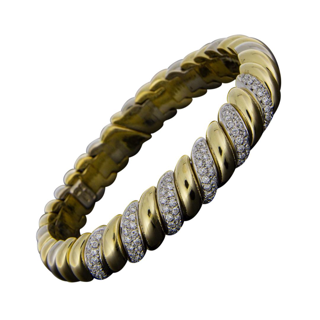 Yellow Gold 1.36 Carat Round Diamond Bangle Bracelet