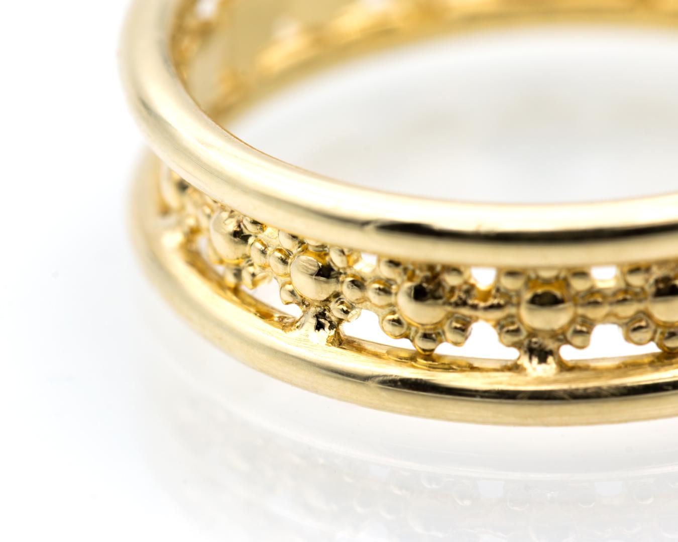 Anello moda a fascia in oro giallo 14K in vendita 1