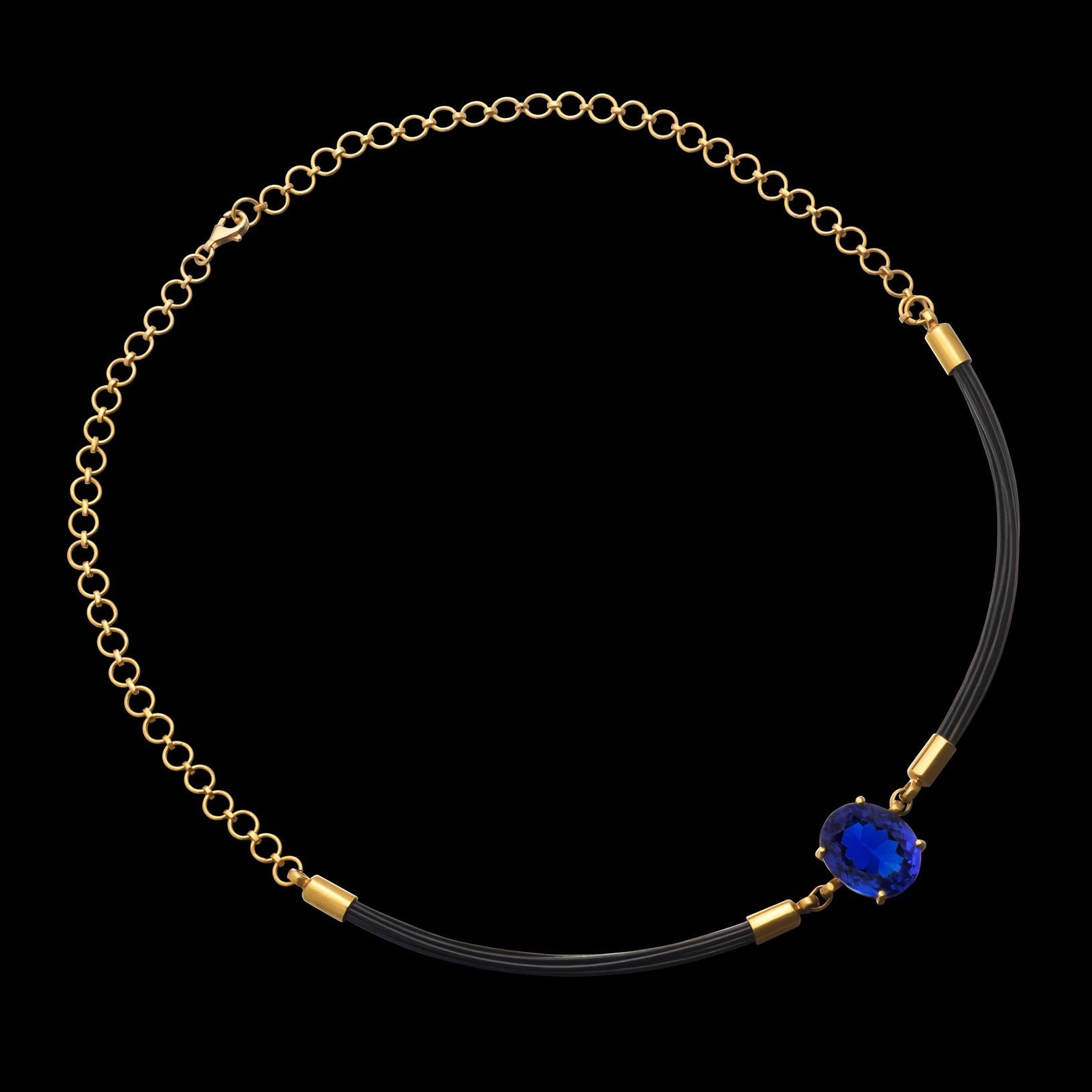 Yellow Gold 16 carat Tanzanite Necklace (Ovalschliff) im Angebot