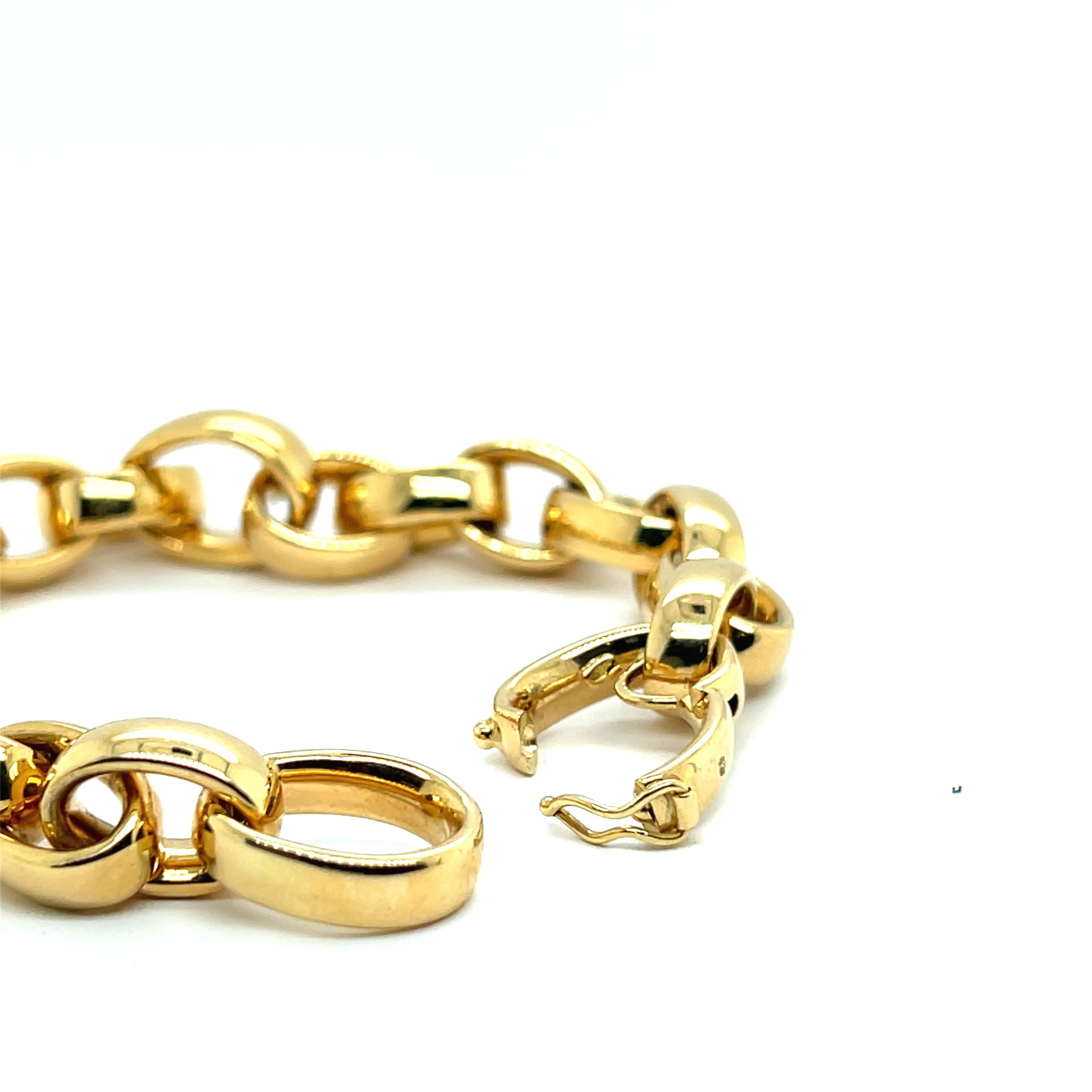 Contemporary yellow Gold 18 Carats Chaine Bracelet For Sale