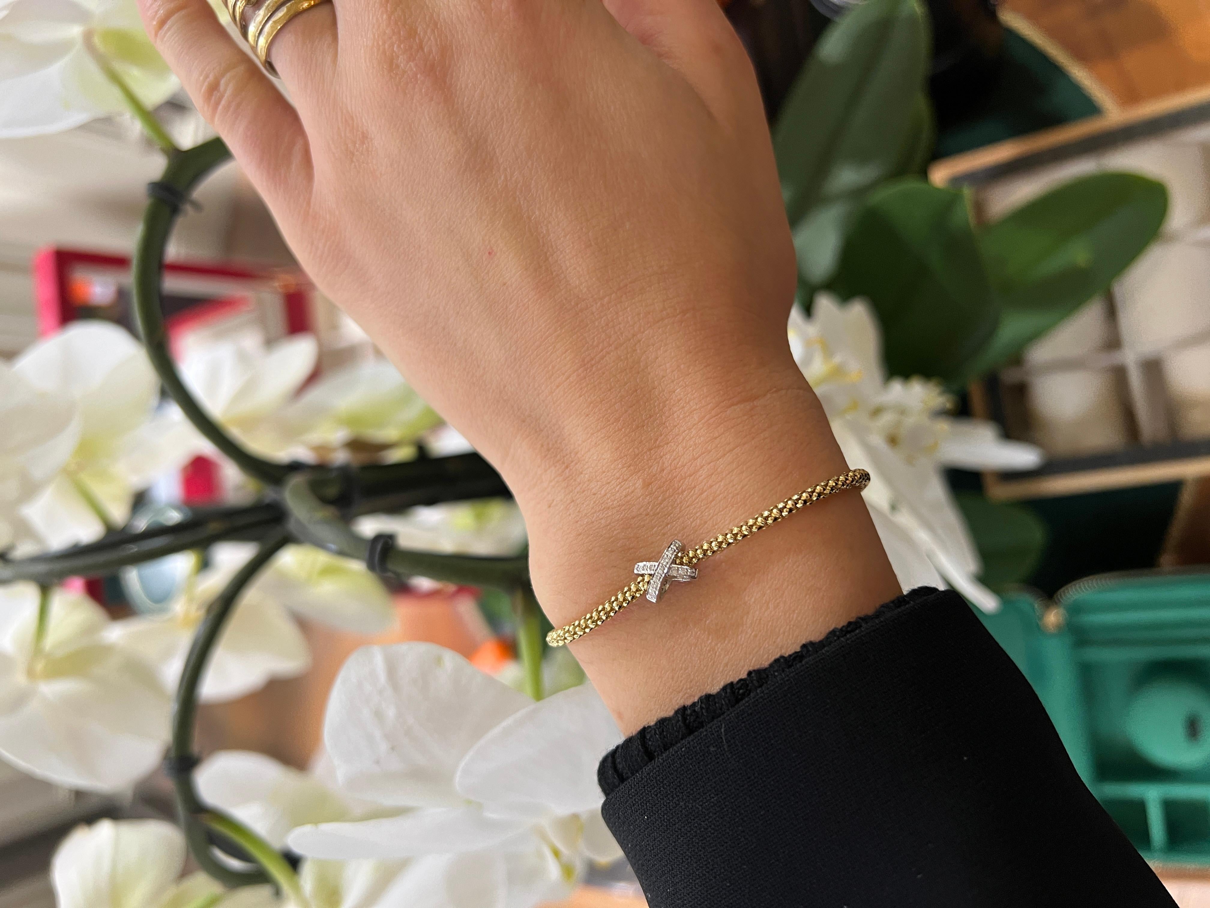 Bracelet en or jaune 18 carats et diamants de 0, 13 carats en vente 1