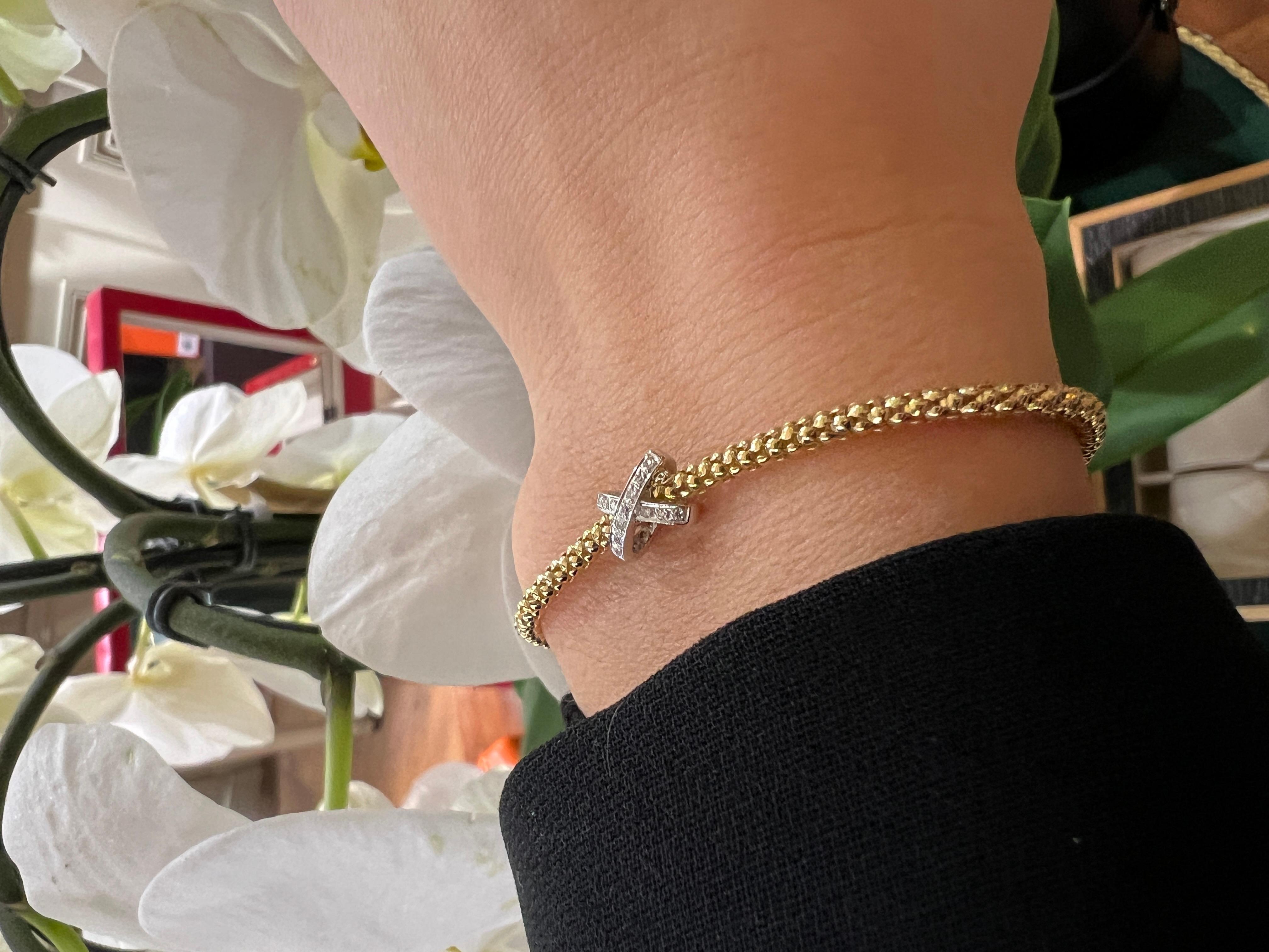 Bracelet en or jaune 18 carats et diamants de 0, 13 carats en vente 2