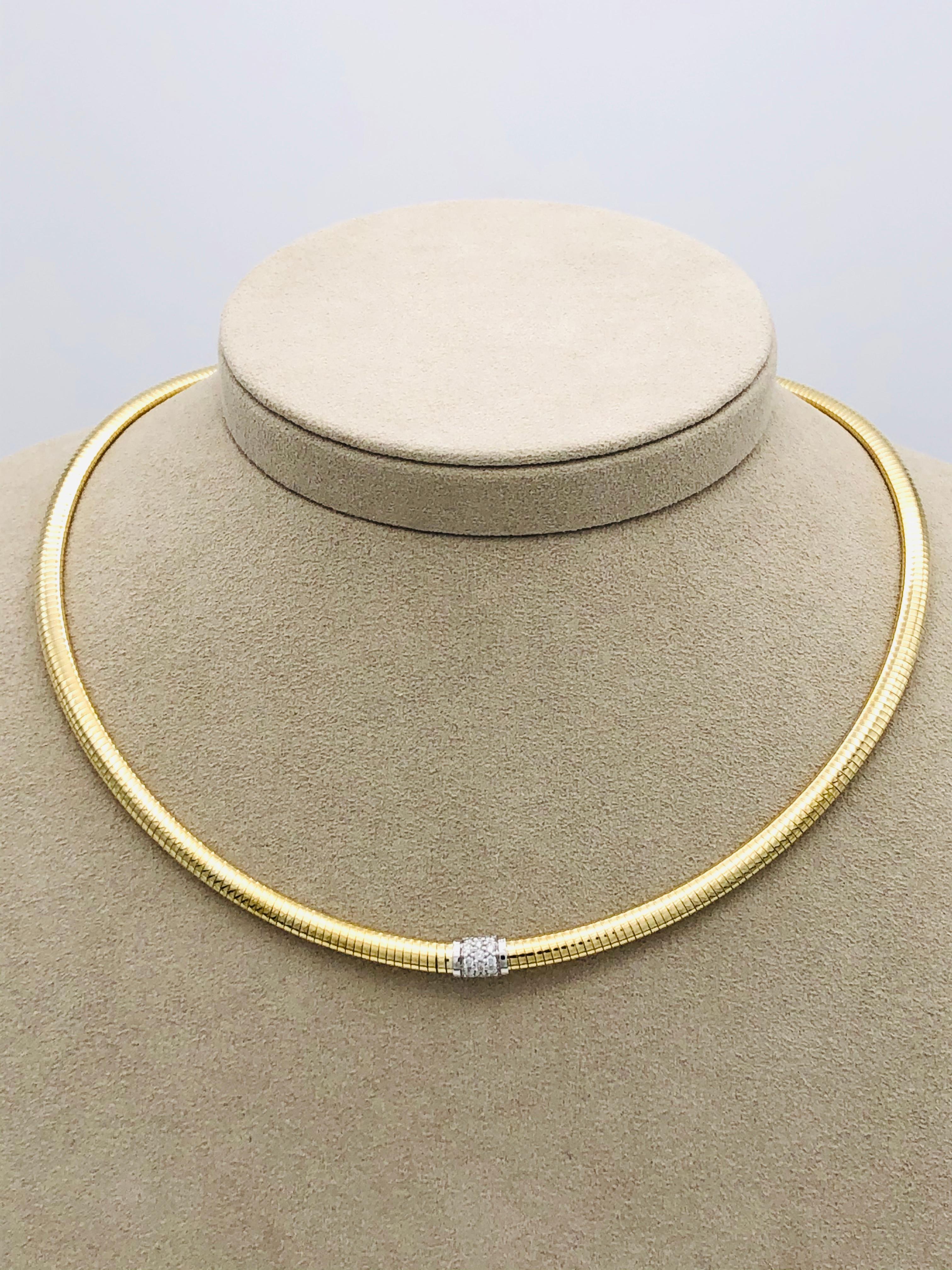 Women's Yellow Gold 18 Karat Choker Necklace and Diamonds Brilliant Cut