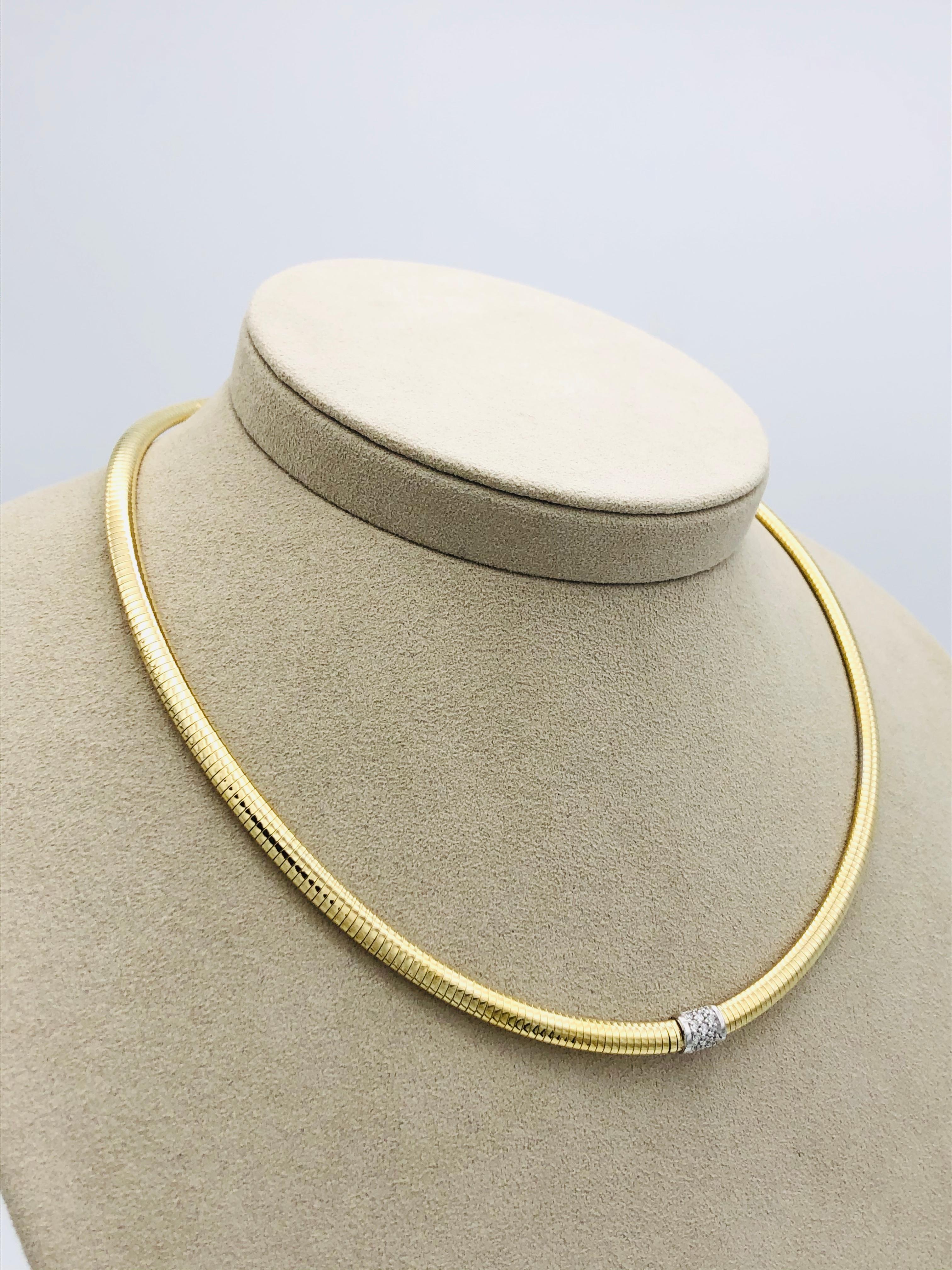 Yellow Gold 18 Karat Choker Necklace and Diamonds Brilliant Cut 1