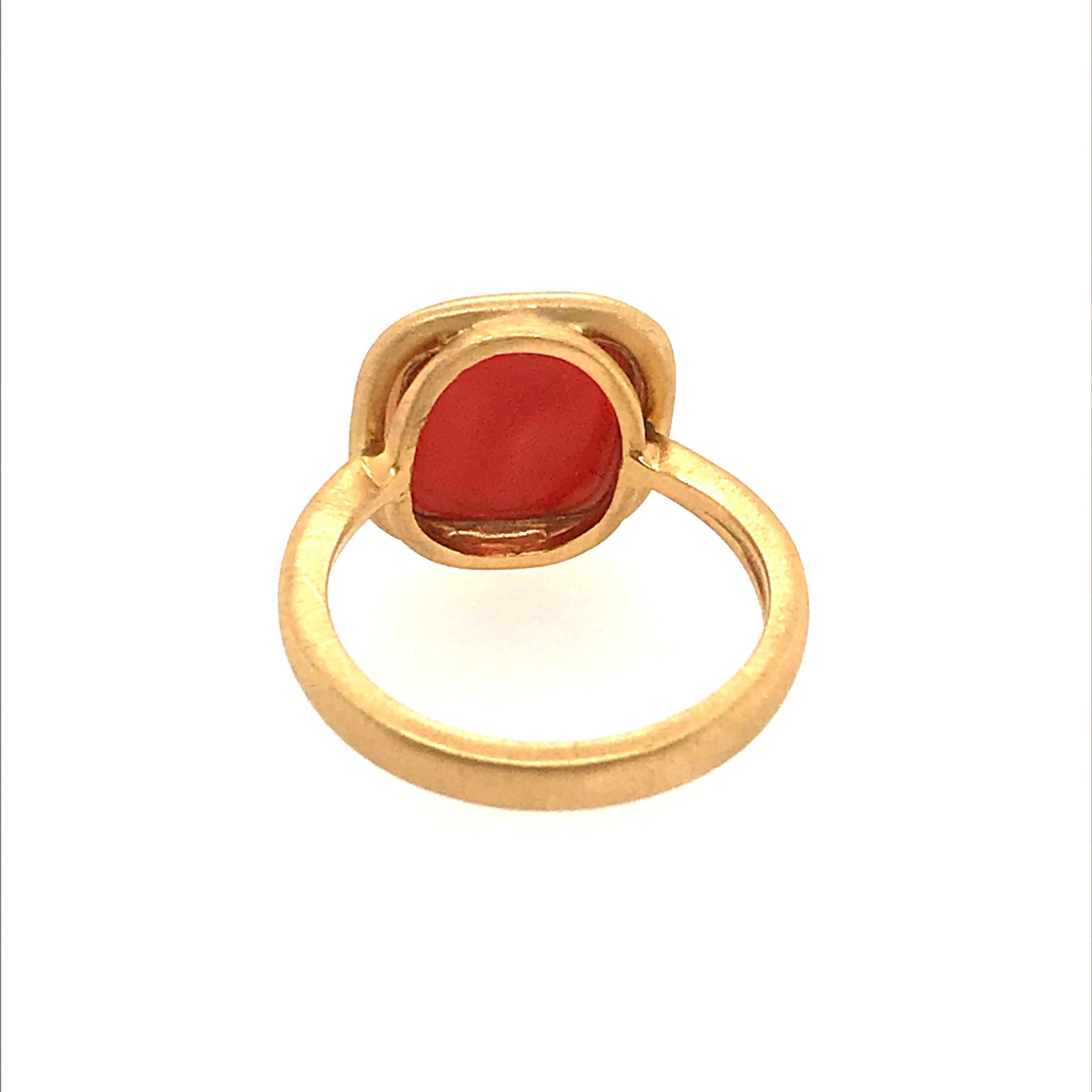 Yellow Gold 18 Karat Ring and Coral Cabochon 1