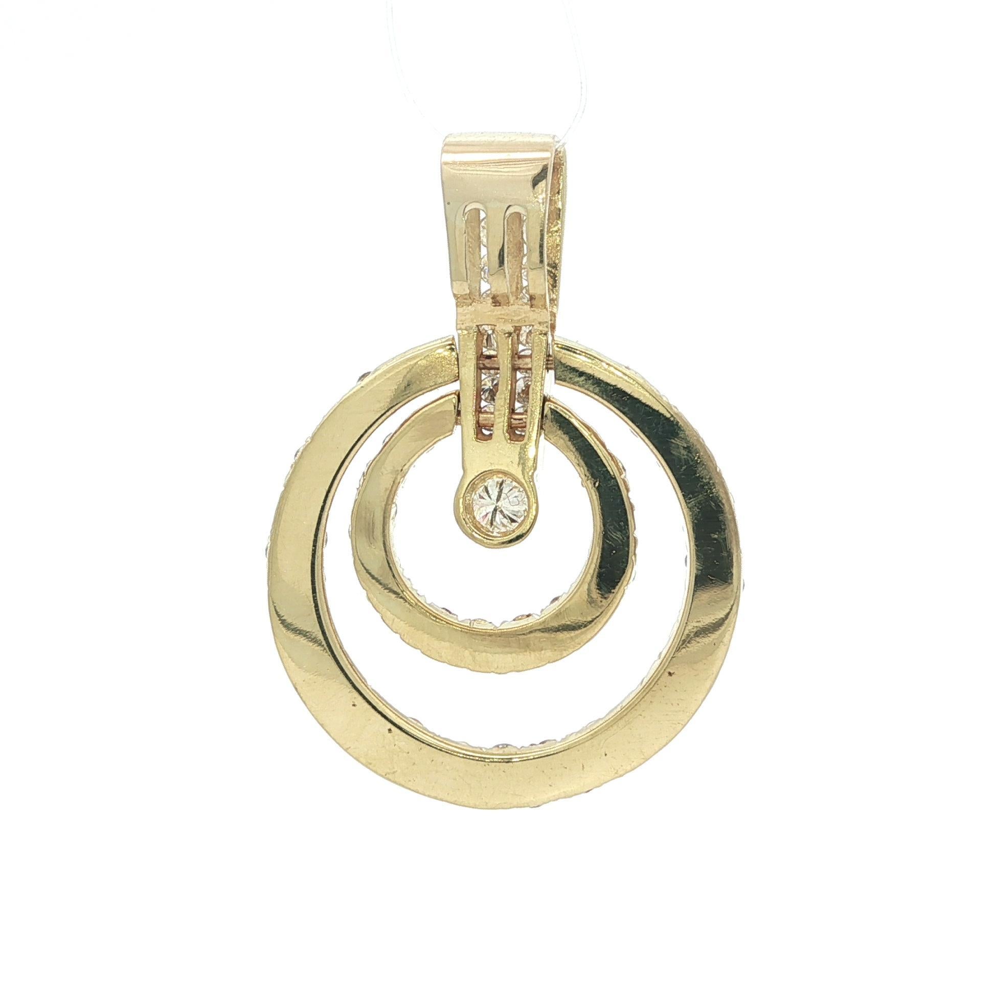 Ciondolo a slitta con doppio cerchio di diamanti rotondi in oro giallo da 1,86 ct. in vendita 4