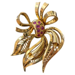 Yellow Gold 18k and Ruby Brooche from circa 1930's