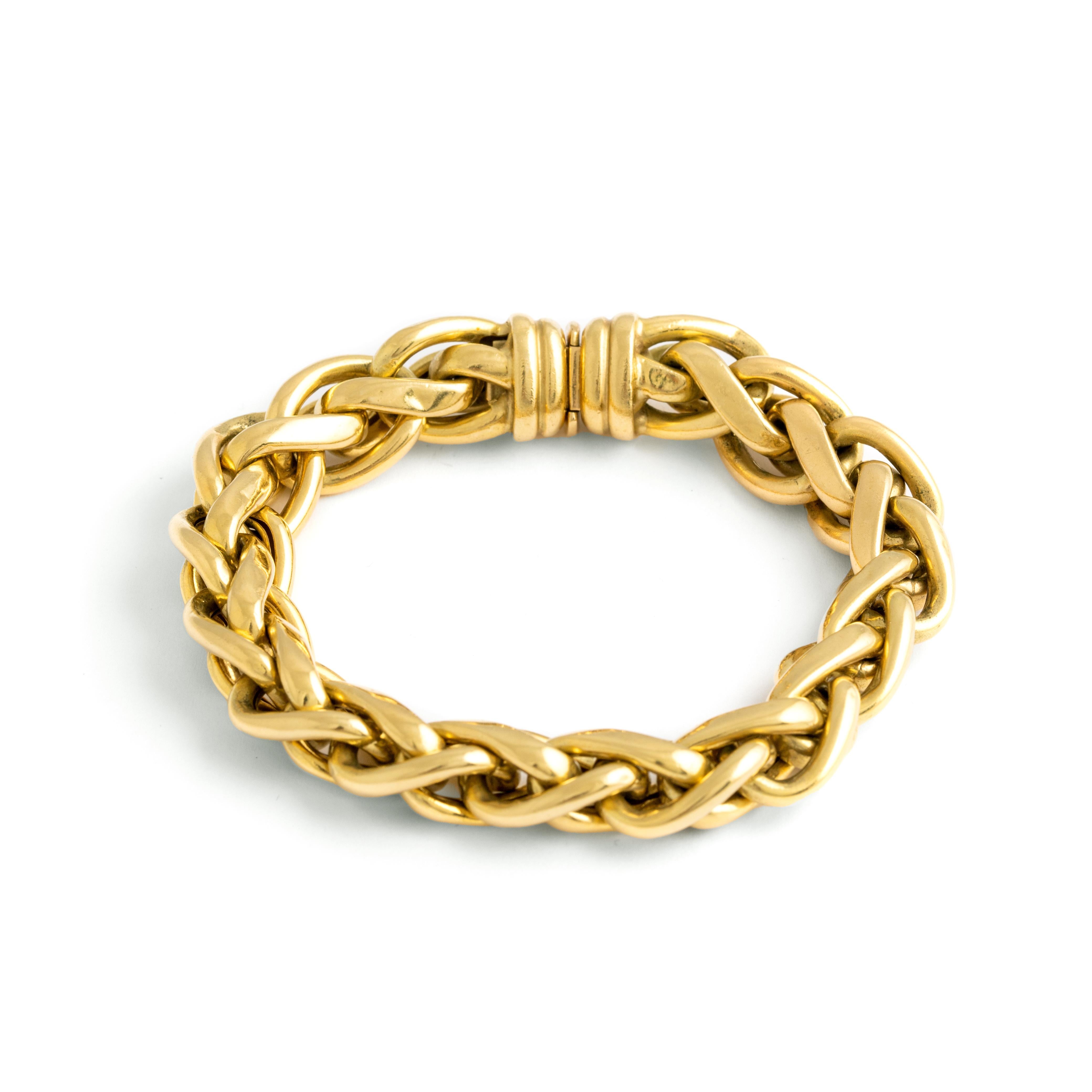 Yellow Gold 18K Chain Bracelet.

Width: approx. 13.50 mm.
Total length: 20.00 centimeters.

Total weight: 65.13 grams