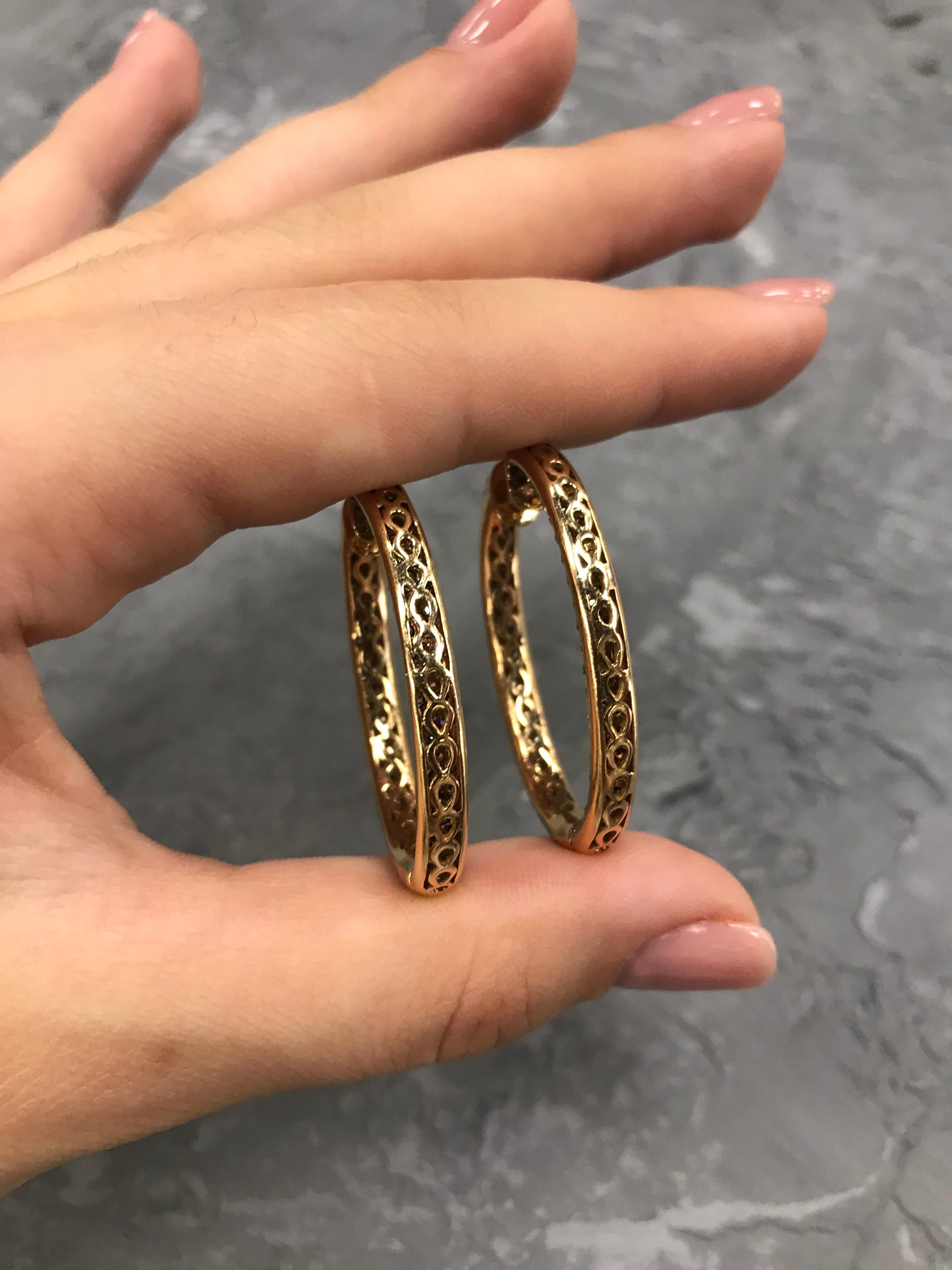 Women's Yellow Gold 18 Karat Cognac Diamond Hoop Earrings For Sale
