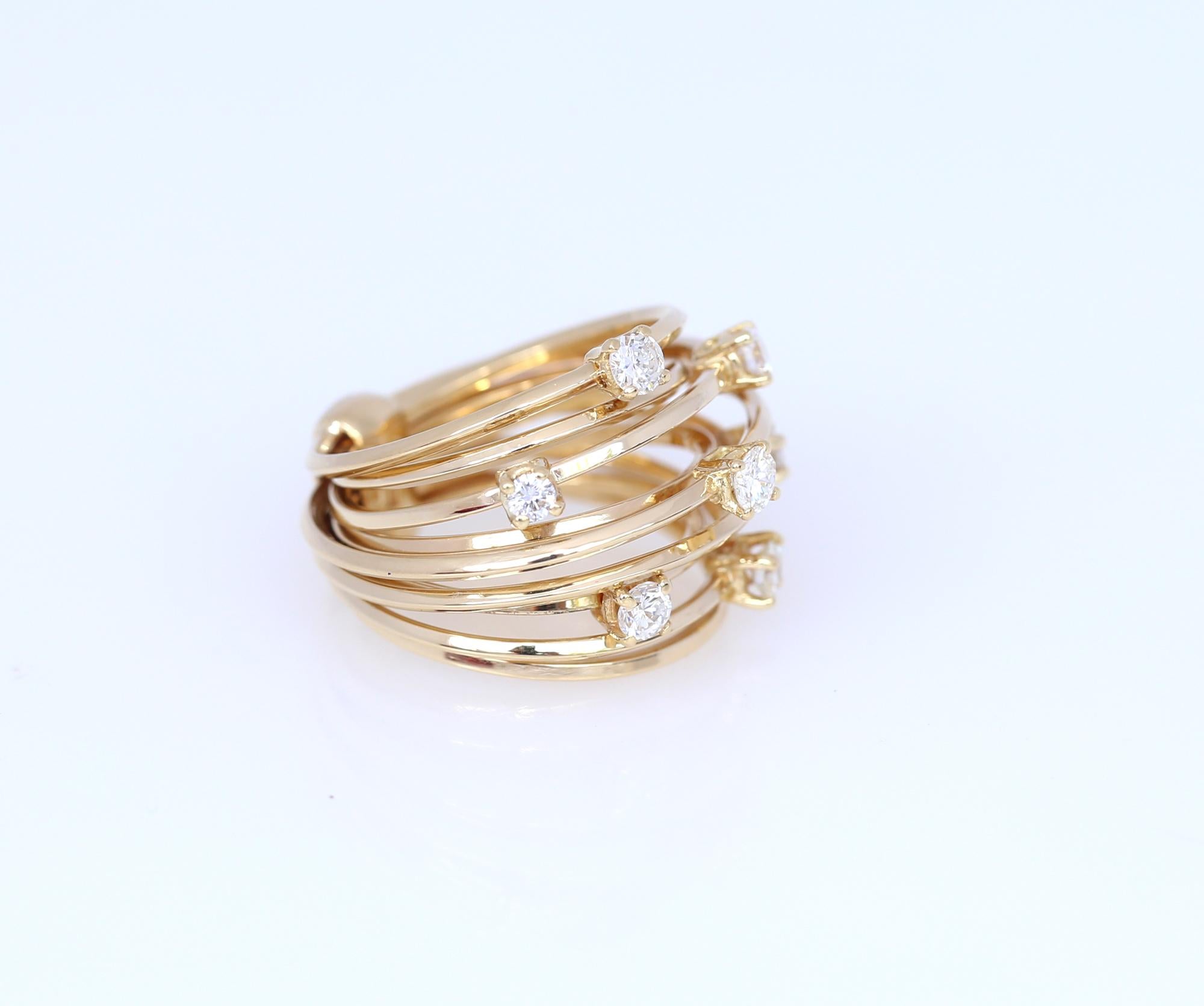 Yellow Gold 18 Karat Diamonds Ring In Excellent Condition In Herzelia, Tel Aviv