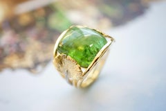 Yellow Gold 18 Karat Ginkgo Leaves Green Cabochon Tourmaline Diamonds Band Ring