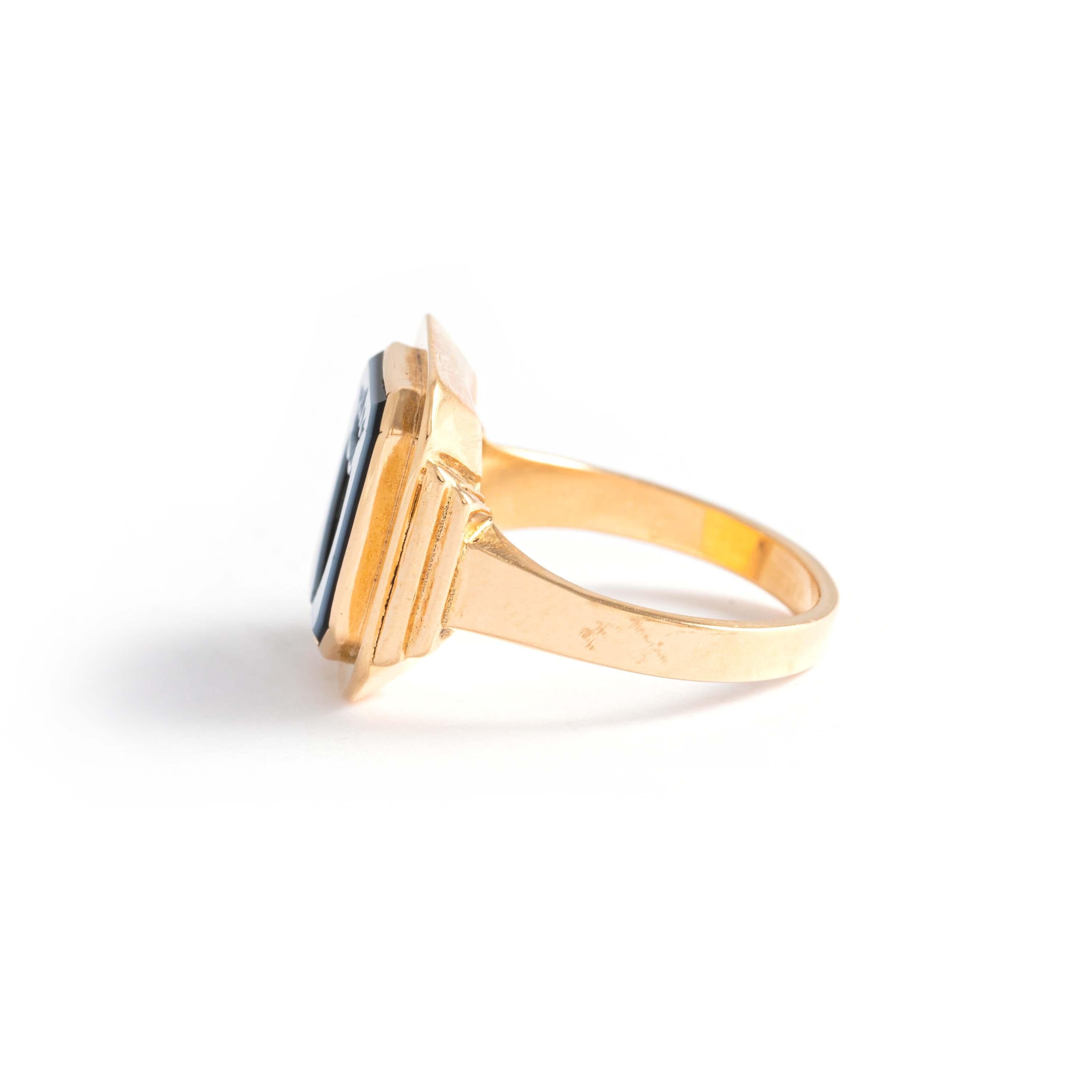 Women's or Men's Yellow Gold 18k Signet Ring with Intaglio For Sale