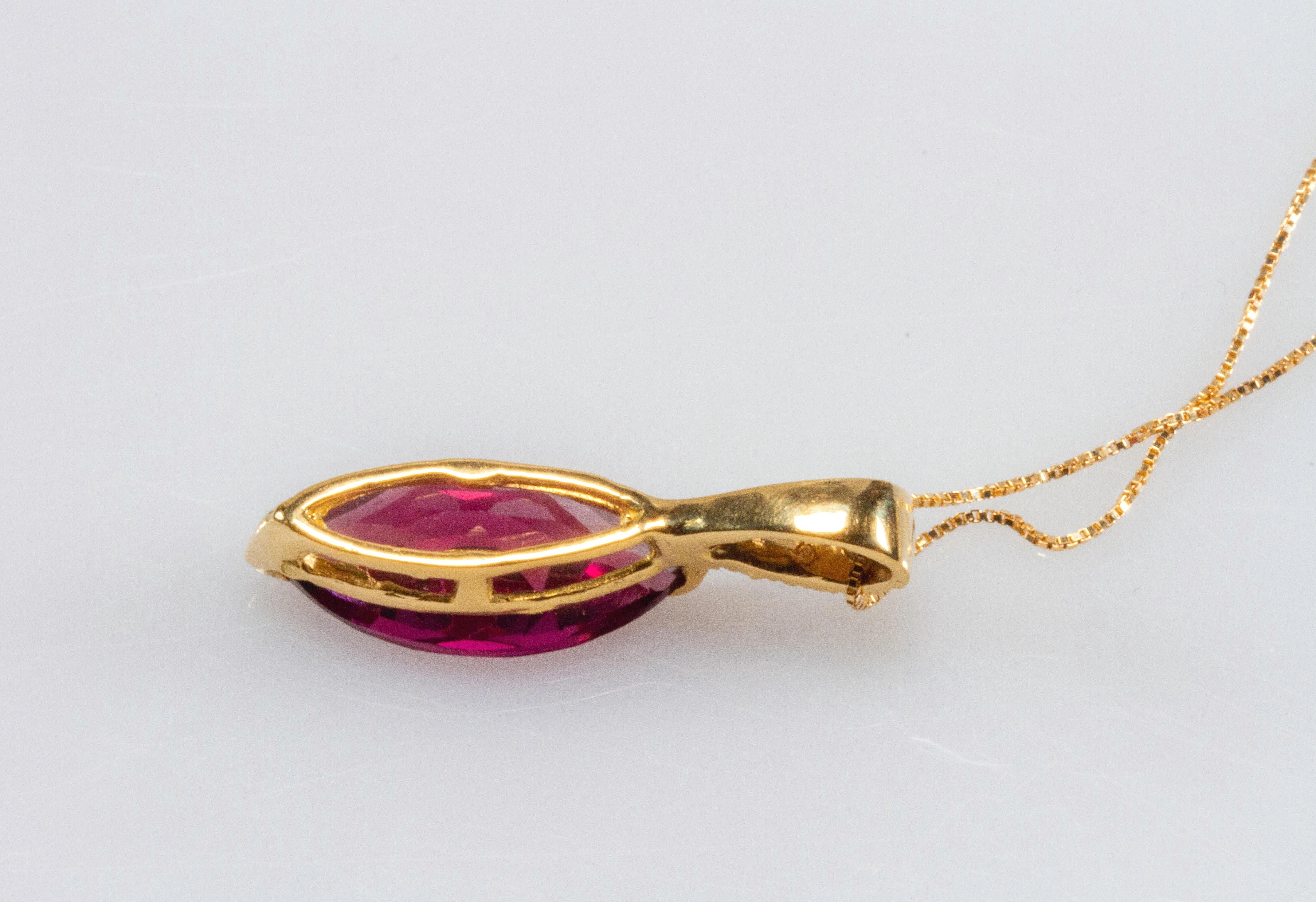 Yellow Gold 18k, 3.50 Carat Red Garnet and Diamond Necklace im Zustand „Neu“ im Angebot in Rome, IT