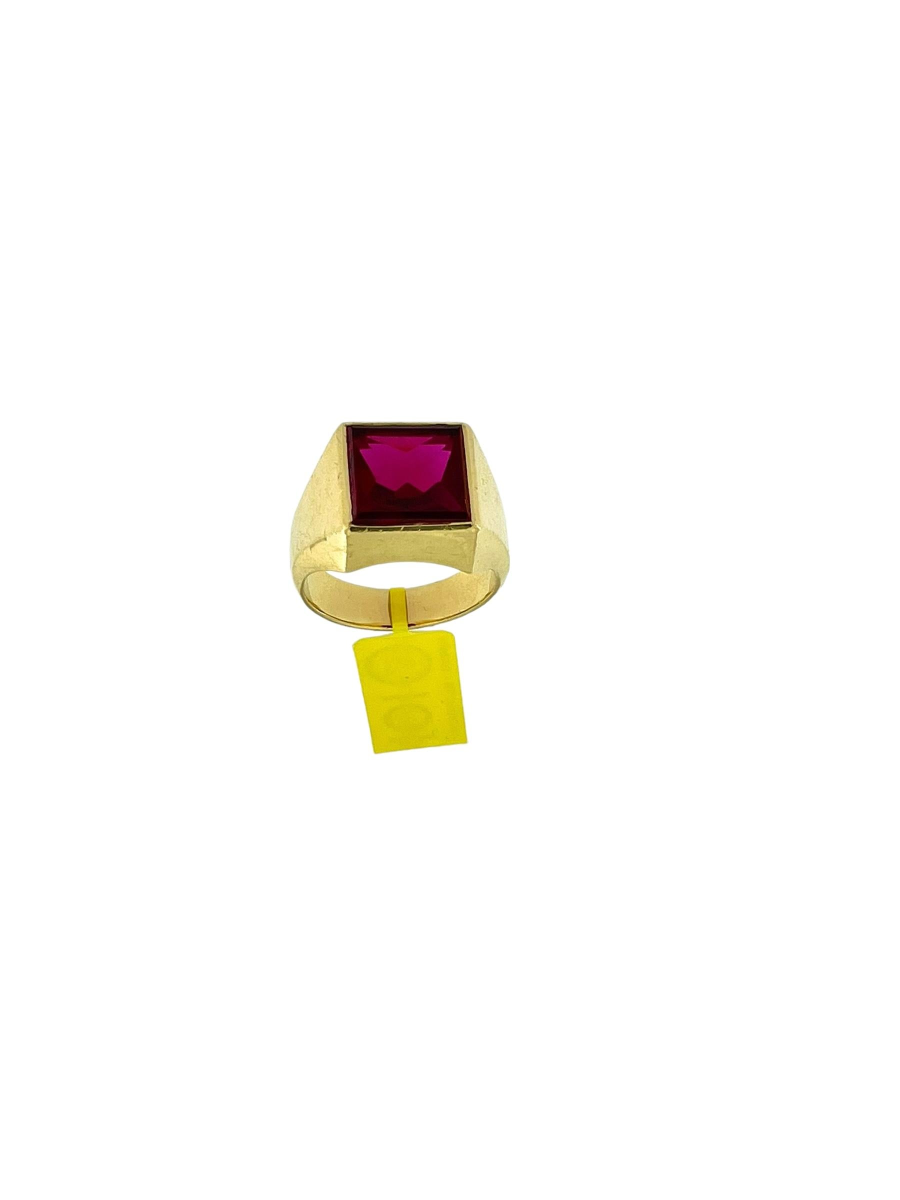 Artisan Yellow Gold 5.40ct Lab Grown Ruby Signet Ring IGI Certified For Sale