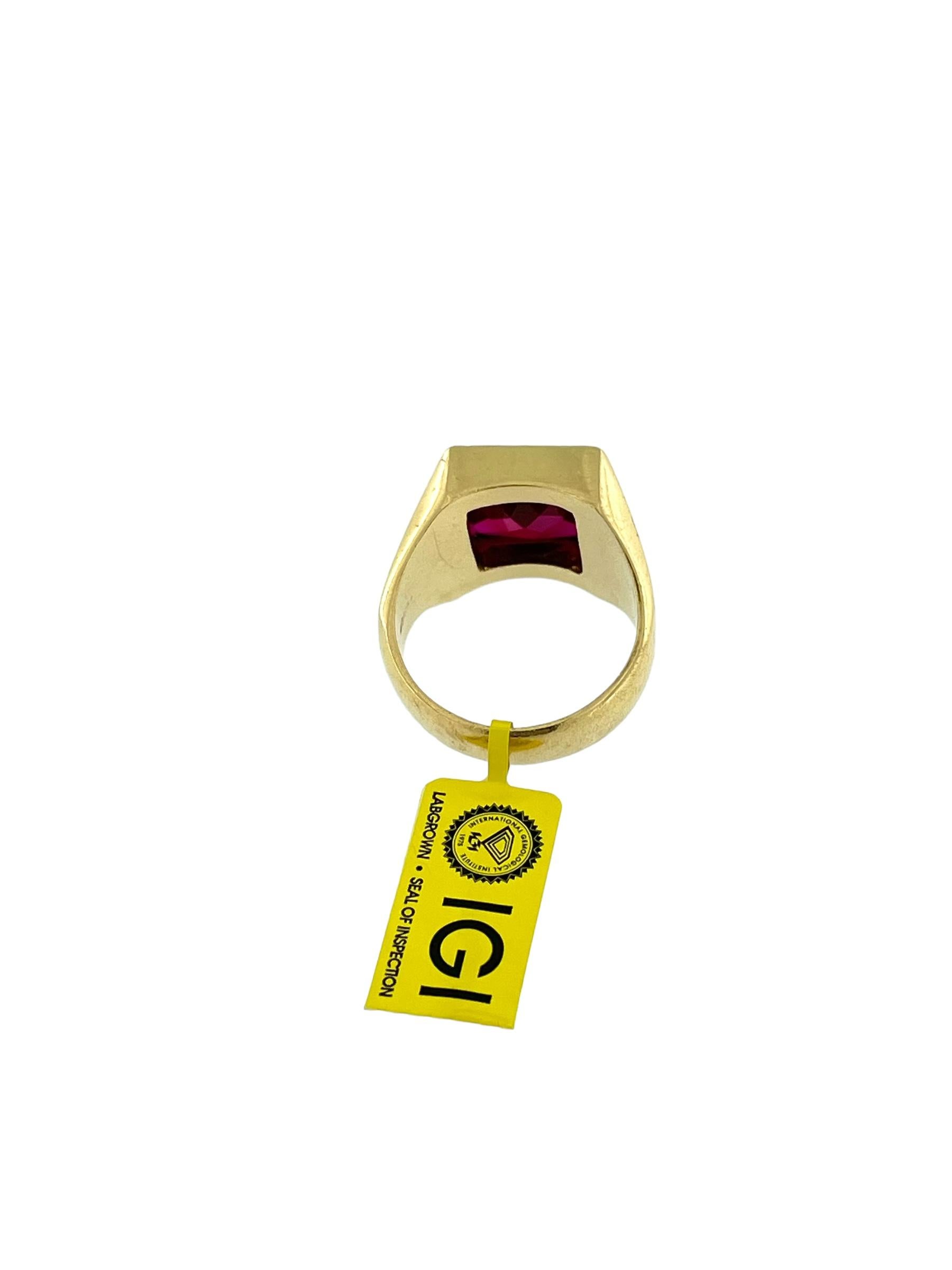 Square Cut Yellow Gold 5.40ct Lab Grown Ruby Signet Ring IGI Certified For Sale