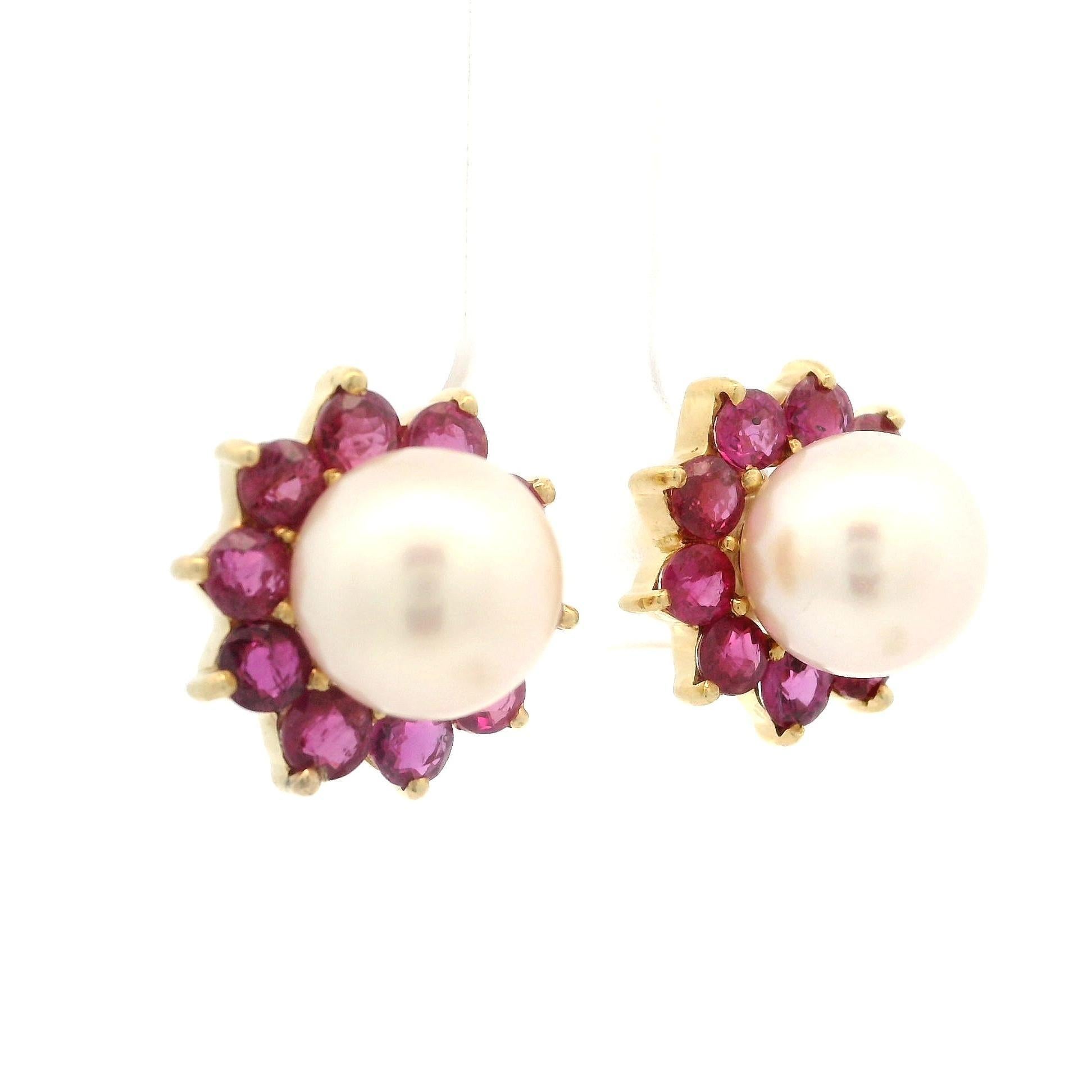 --Stone(s):--
(2) Genuine Cultured Pearls - Button Round Shape - White Color w/ pink overtone - 9.2mm each (approx.)
(20) Natural Genuine Diamonds - Round Brilliant Cut - Prong Set - G/H Color - SI2/I1 Clarity - 2.6ctw (approx.)
(20) Natural Genuine