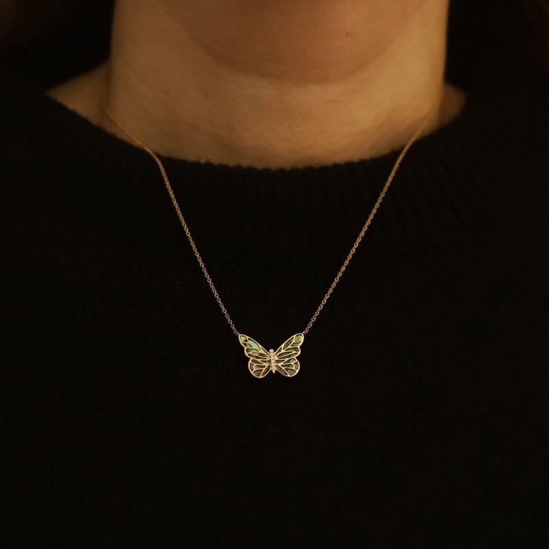 Round Cut Yellow Gold Abalone Diamond Butterfly Pendant Necklace 14k Adjustable For Sale